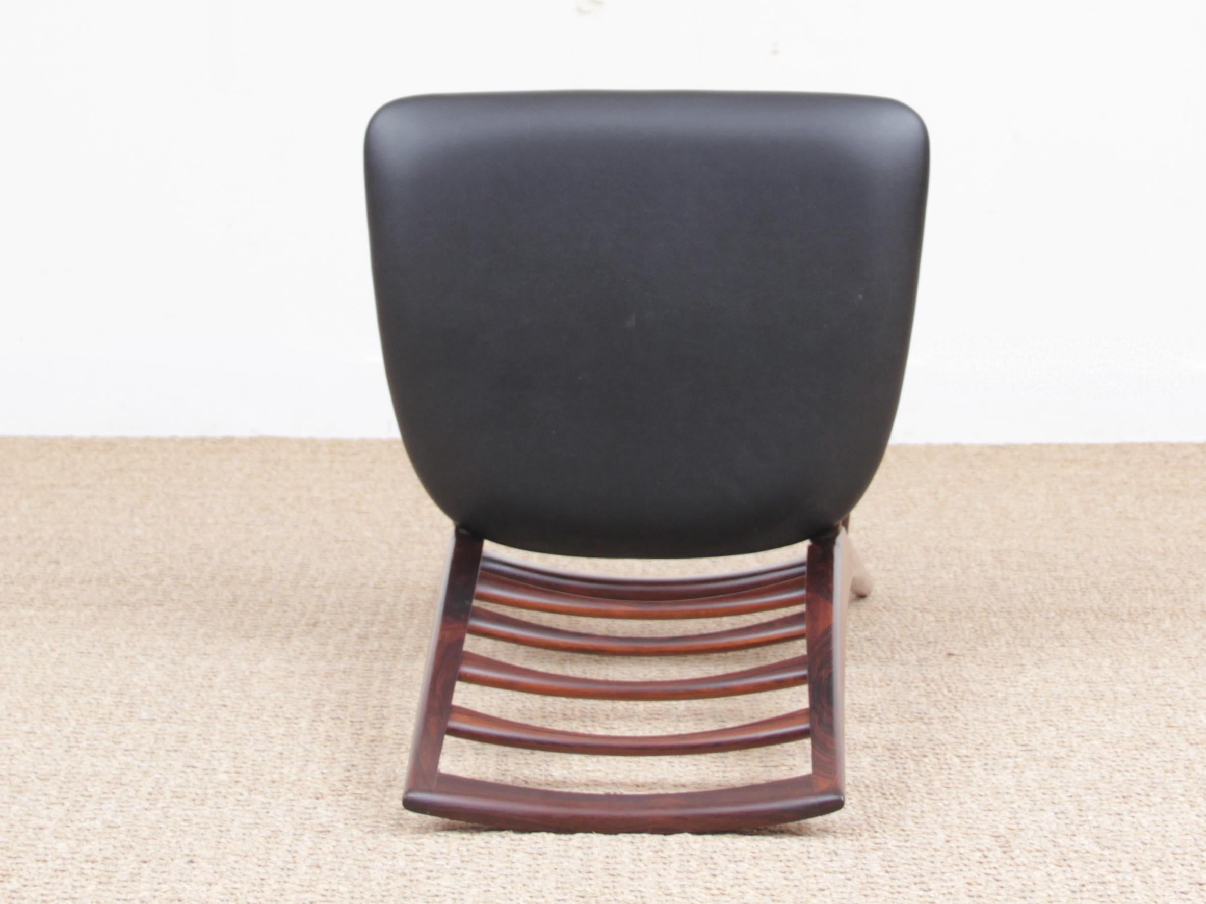 Mid-Century Modern Scandinavian Set of 4 Rosewood Chairs Model Lis by Niels Koe 6