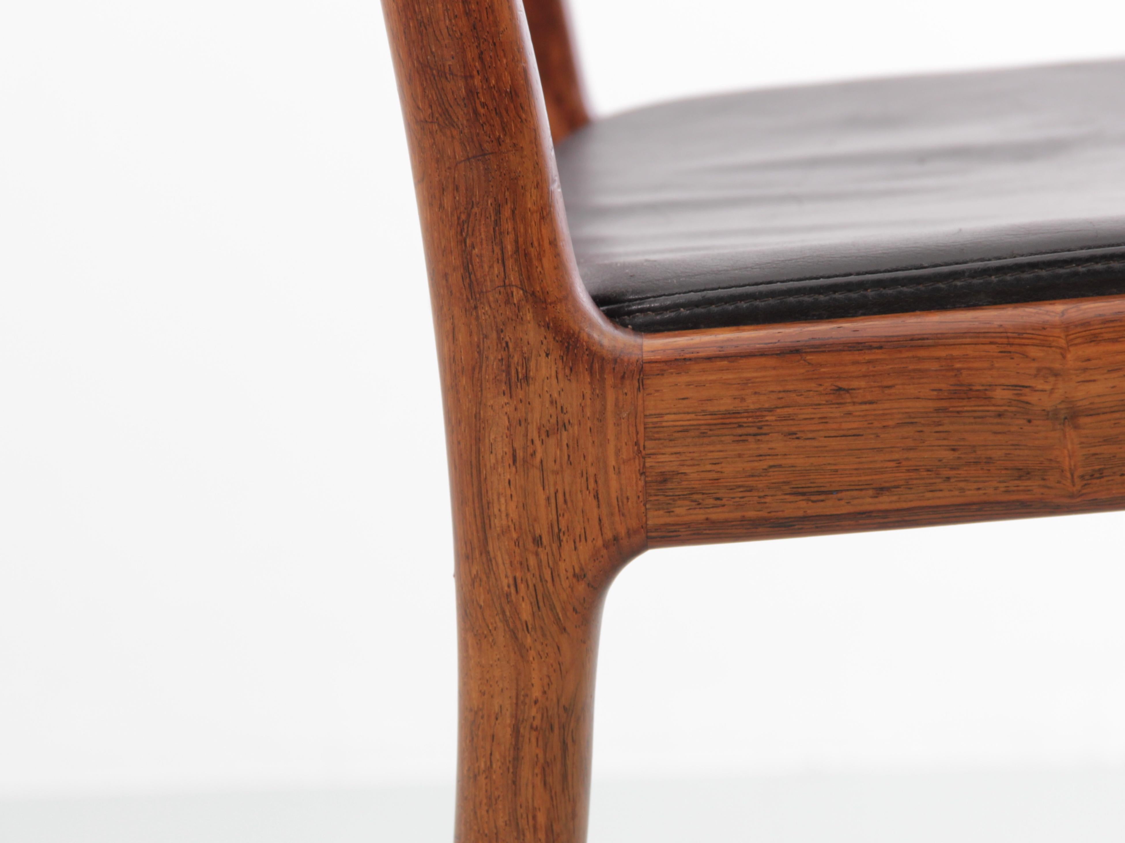 Mid-Century Modern Scandinavian Set of 5 Chairs in Rosewood by Lyngfeldt Larsen For Sale 12