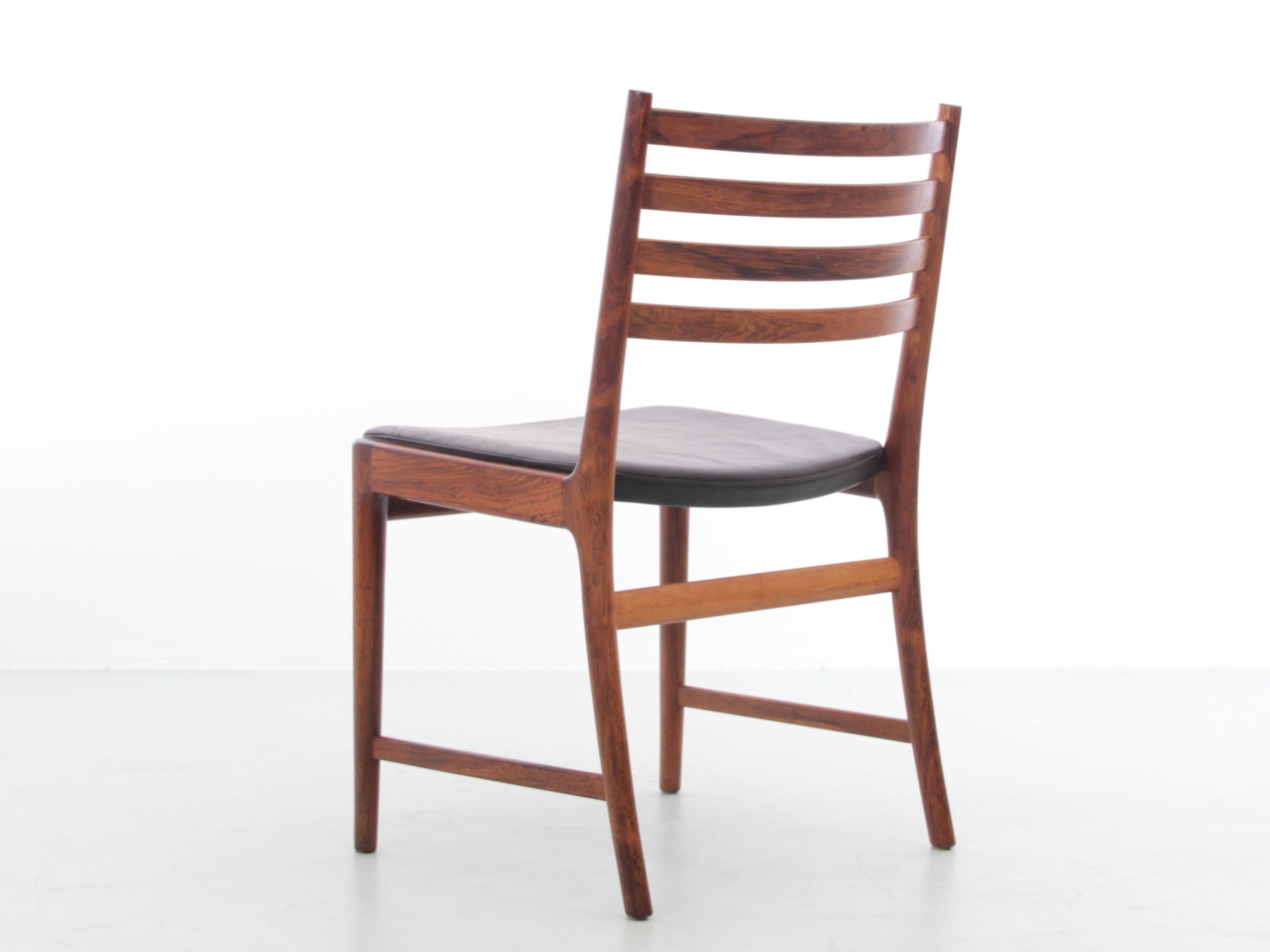 Mid-20th Century Mid-Century Modern Scandinavian Set of 5 Chairs in Rosewood by Lyngfeldt Larsen For Sale
