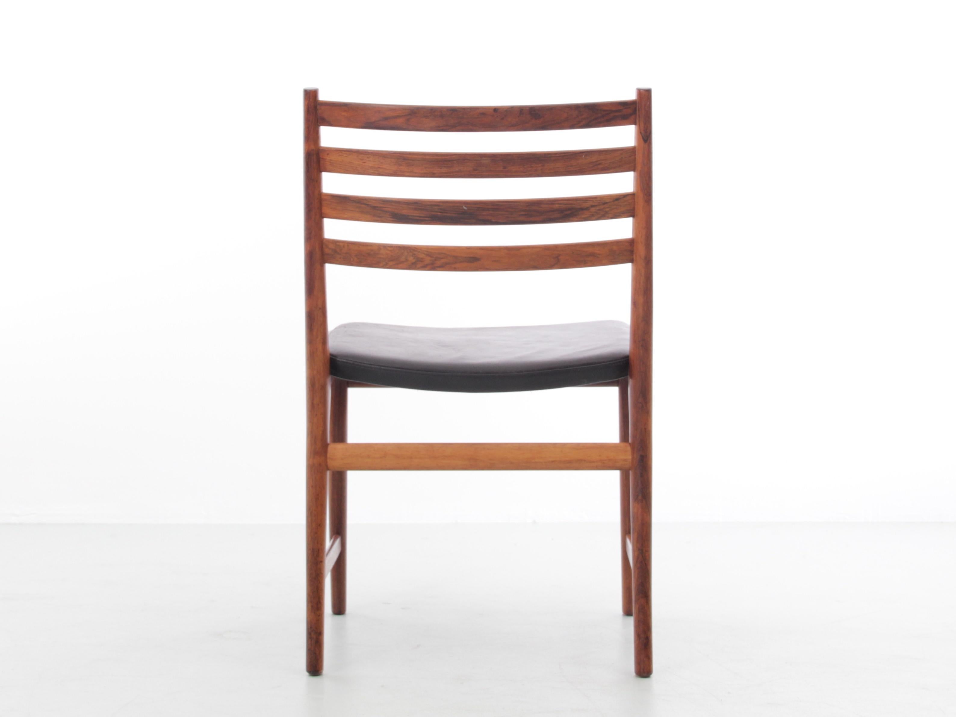 Mid-Century Modern Scandinavian Set of 5 Chairs in Rosewood by Lyngfeldt Larsen For Sale 1