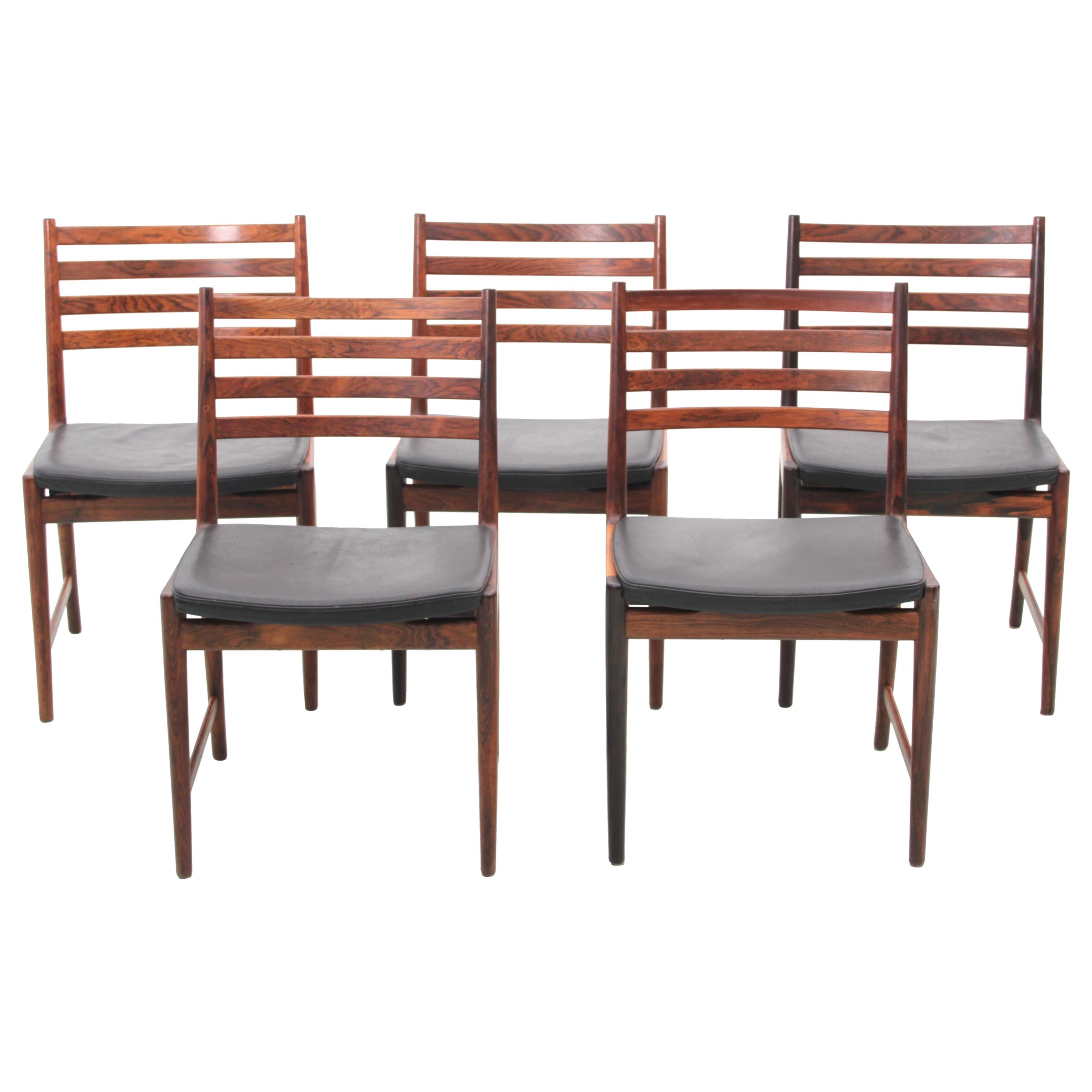 Mid-Century Modern Scandinavian Set of 5 Chairs in Rosewood by Lyngfeldt Larsen For Sale