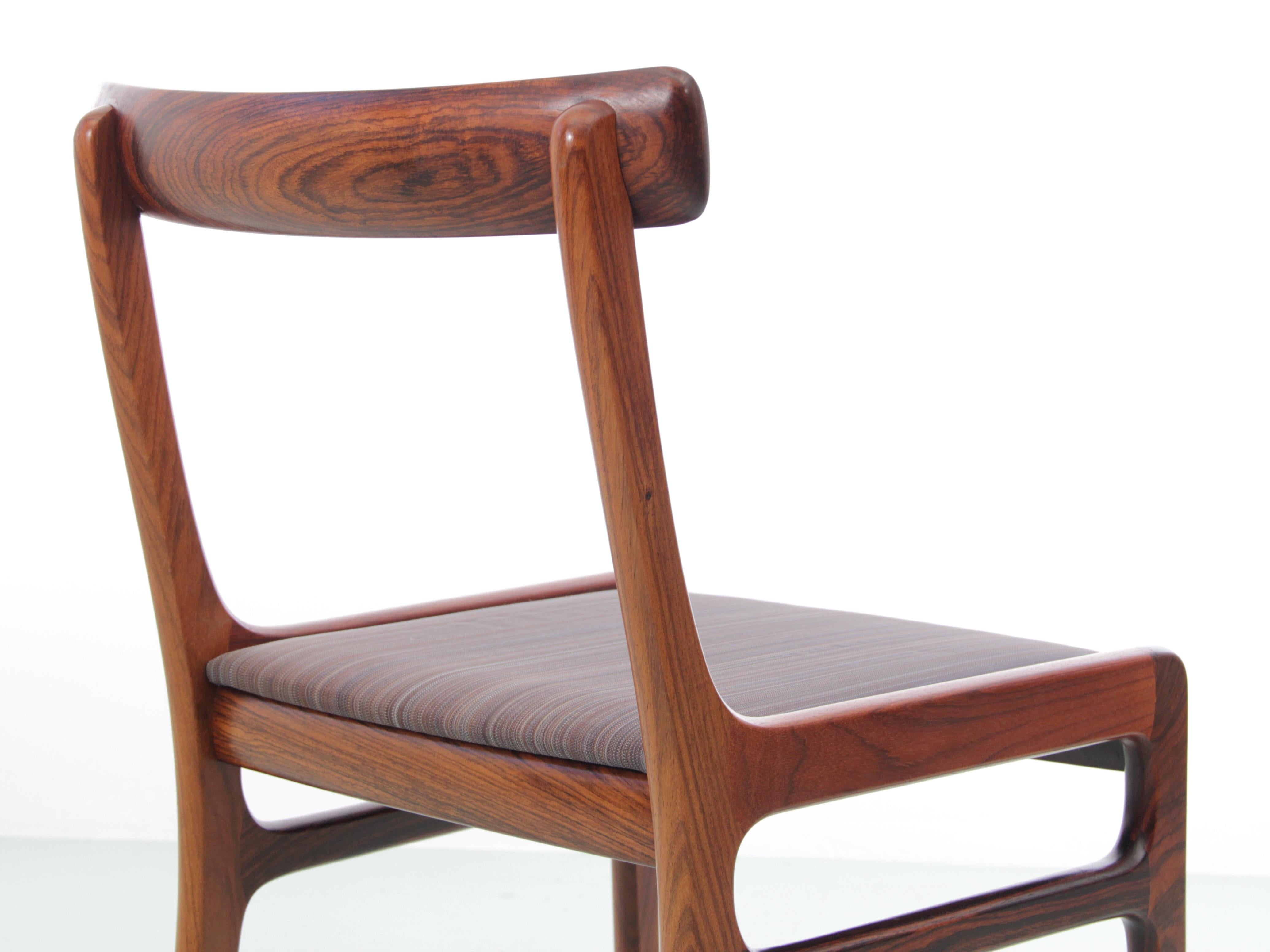 Mid-Century Modern Scandinavian Set of 6 Chairs and 2 Armchairs in Rosewood 11