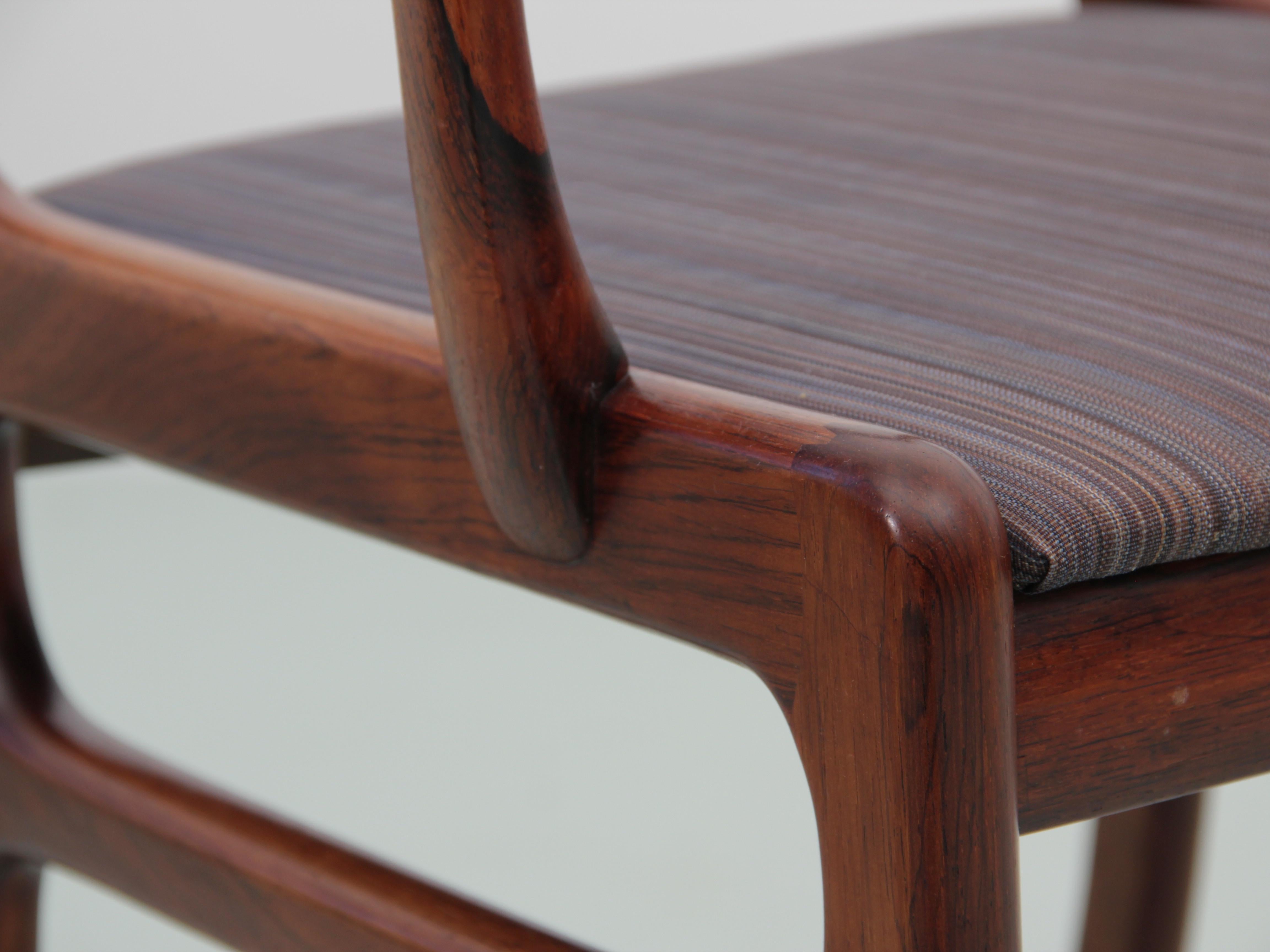 Mid-Century Modern Scandinavian Set of 6 Chairs and 2 Armchairs in Rosewood 12