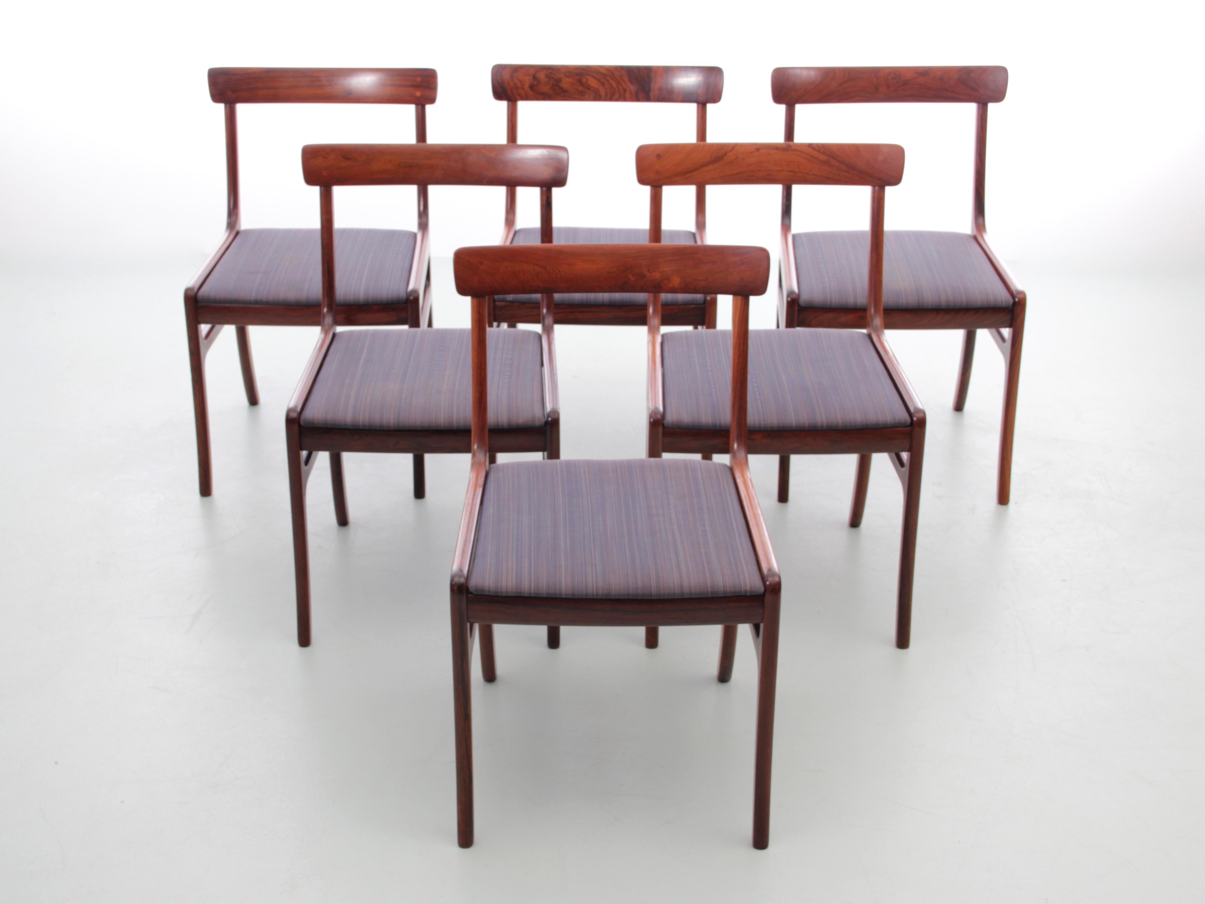 Mid-Century Modern scandinavian set of 6 chairs and 2 armchairs in rosewood model Rungstelund by Ole Wanscher for P. Jeppesen. Design 1967. Year of production 1970’s.
Referenced by the Design Museum Danmark under number RP01086. Original seats in