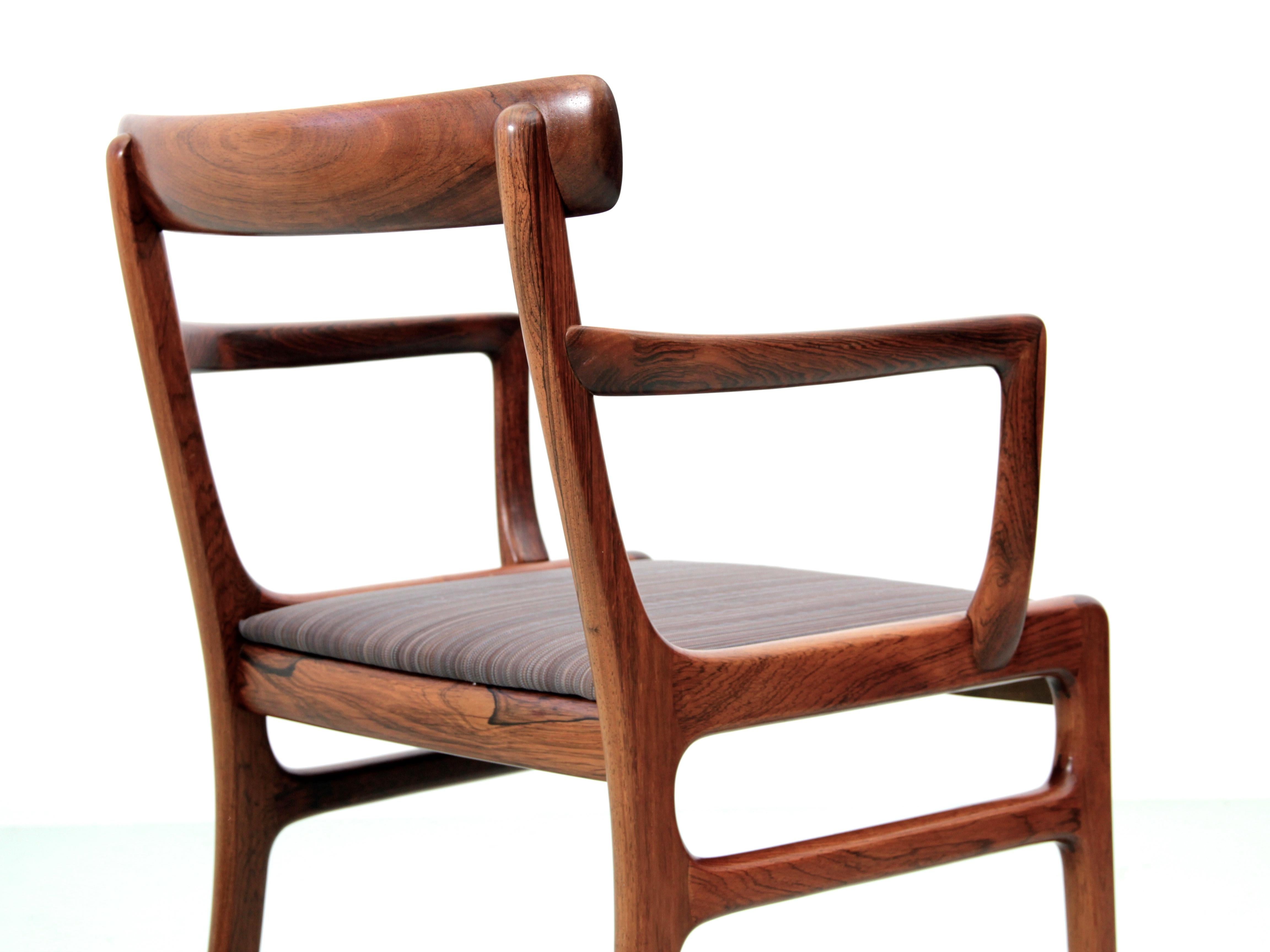 Mid-Century Modern Scandinavian Set of 6 Chairs and 2 Armchairs in Rosewood 4
