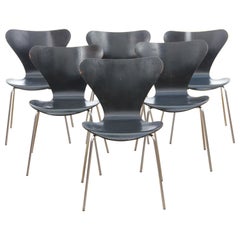 Used Mid-Century Modern Scandinavian Set of 6 Chairs by Arne Jacobsen