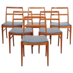 Mid-Century Modern Scandinavian Set of 6 Chairs by Arne Vodder Model 430 in Tea