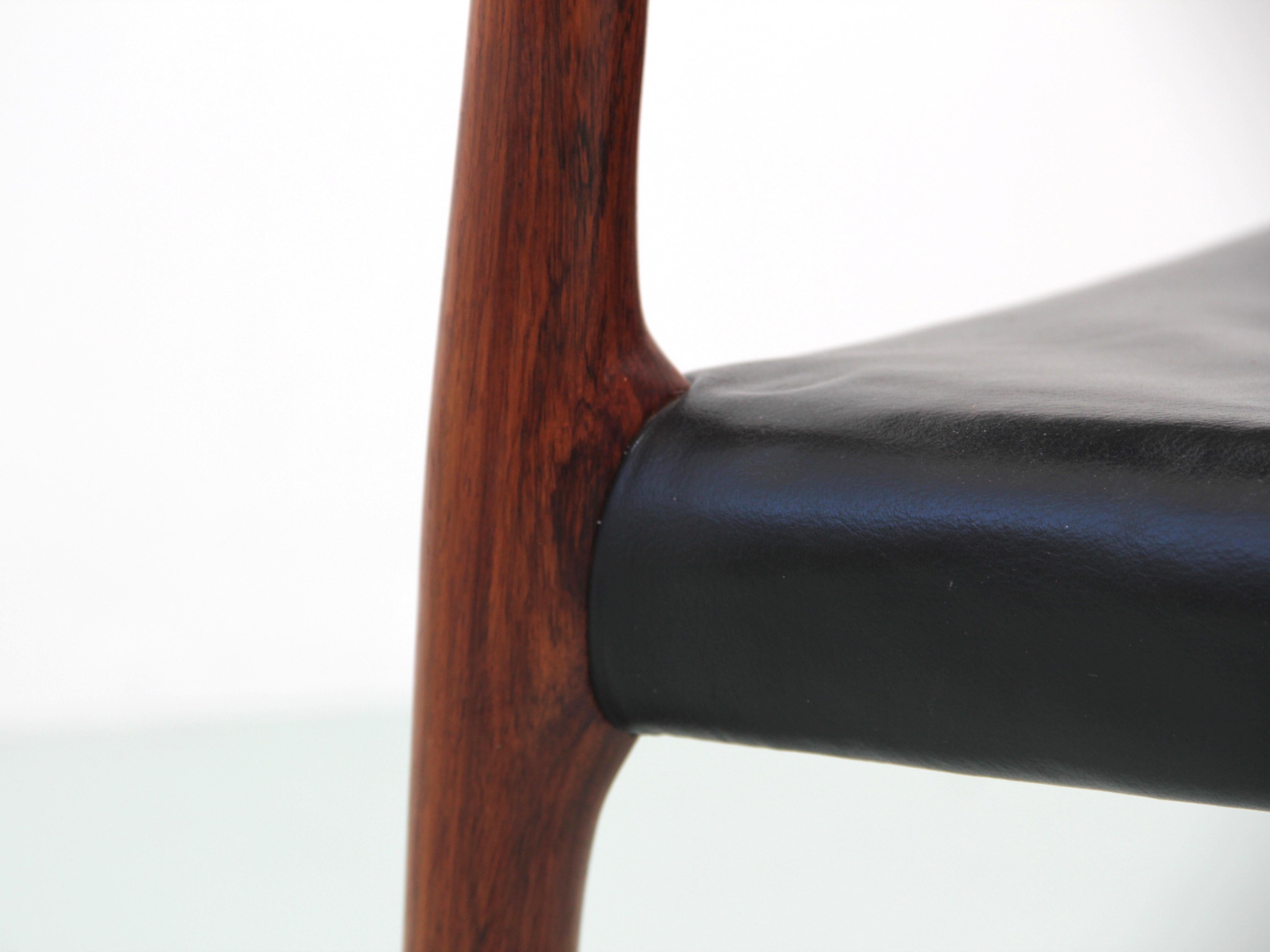 Ensemble de 6 chaises scandinaves modernes du milieu du siècle dernier en bois de rose, modèle N80 en vente 3