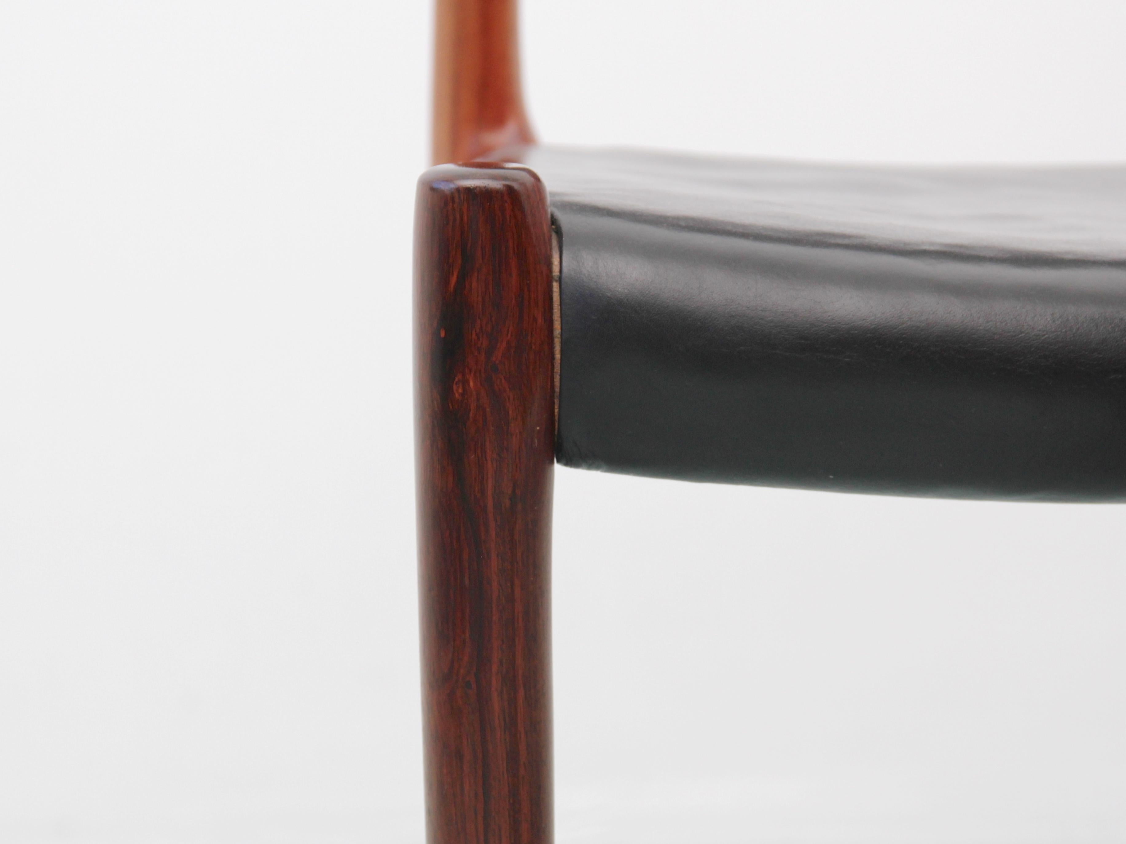 Ensemble de 6 chaises scandinaves modernes du milieu du siècle dernier en bois de rose, modèle N80 en vente 6