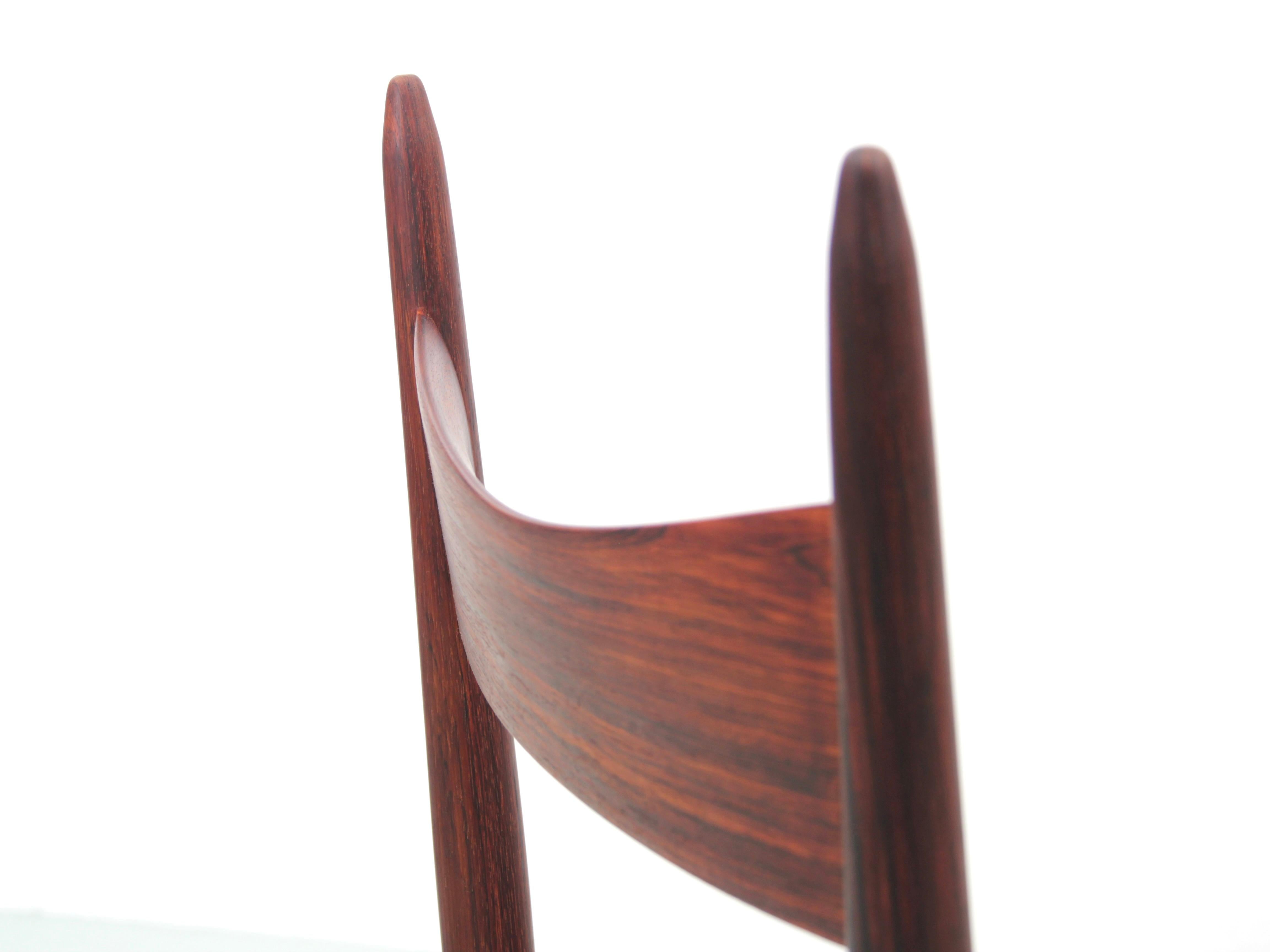 Mid-Century Modern Scandinavian Set of 6 Dining Chairs in Rosewood For Sale 3