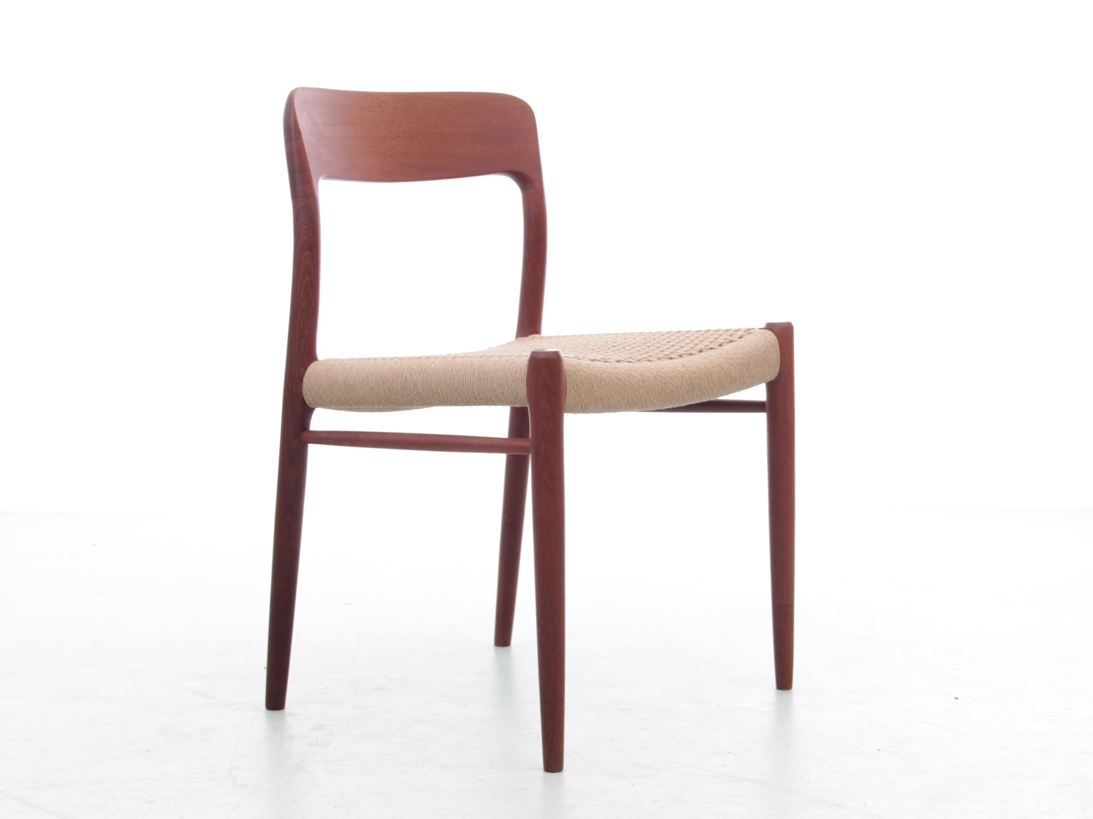 Scandinave moderne The Moderns Modern Scandinavian Set of 6 Teak Dining Chairs Modèle 75 en vente