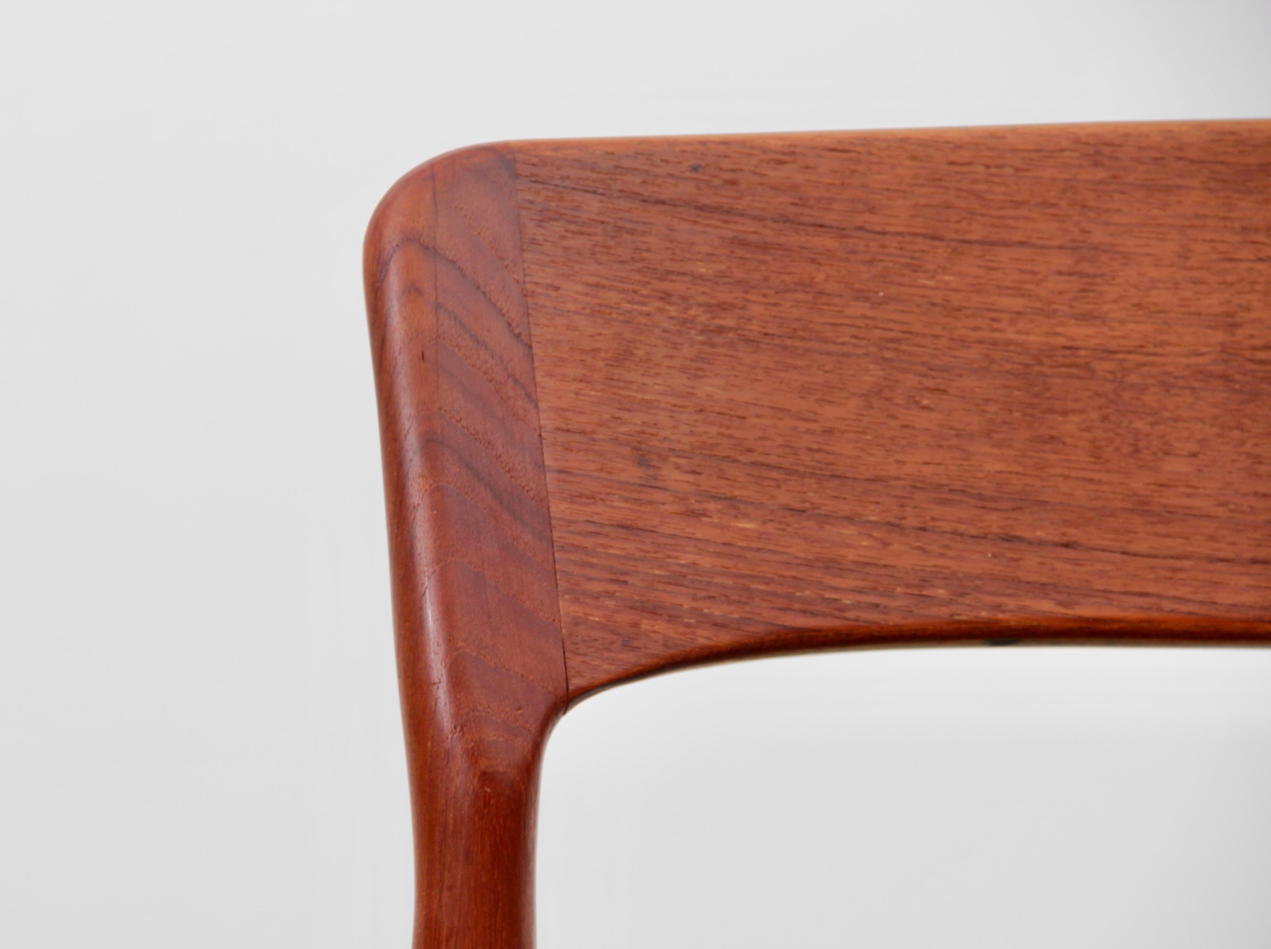 Mid-Century Modern Scandinavian Set of 8 Teck Chairs Model 26 by Henning Kjærnul 9