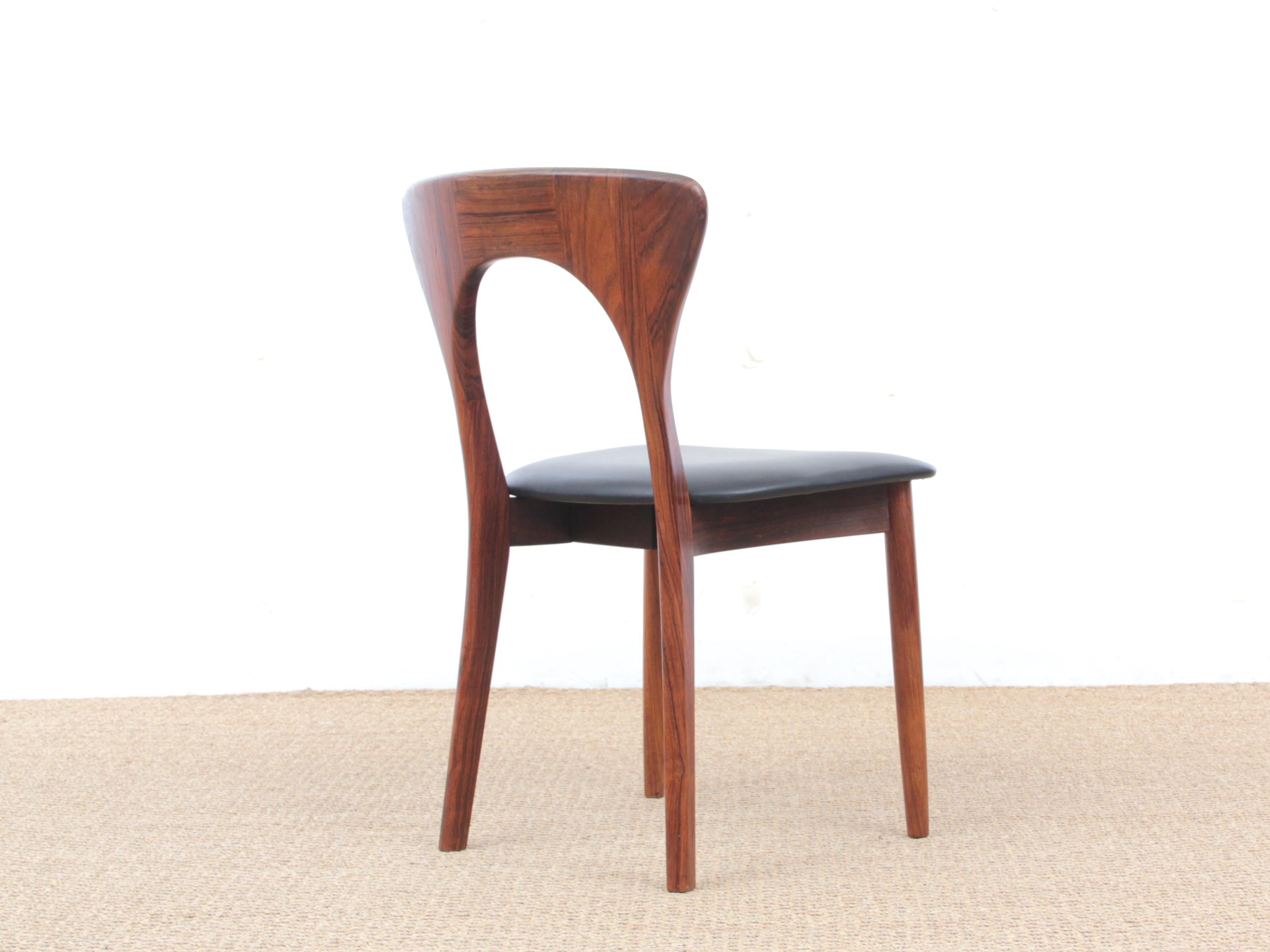 Mid-Century Modern Scandinavian Set of Dining Chairs in Rosewood For Sale 1