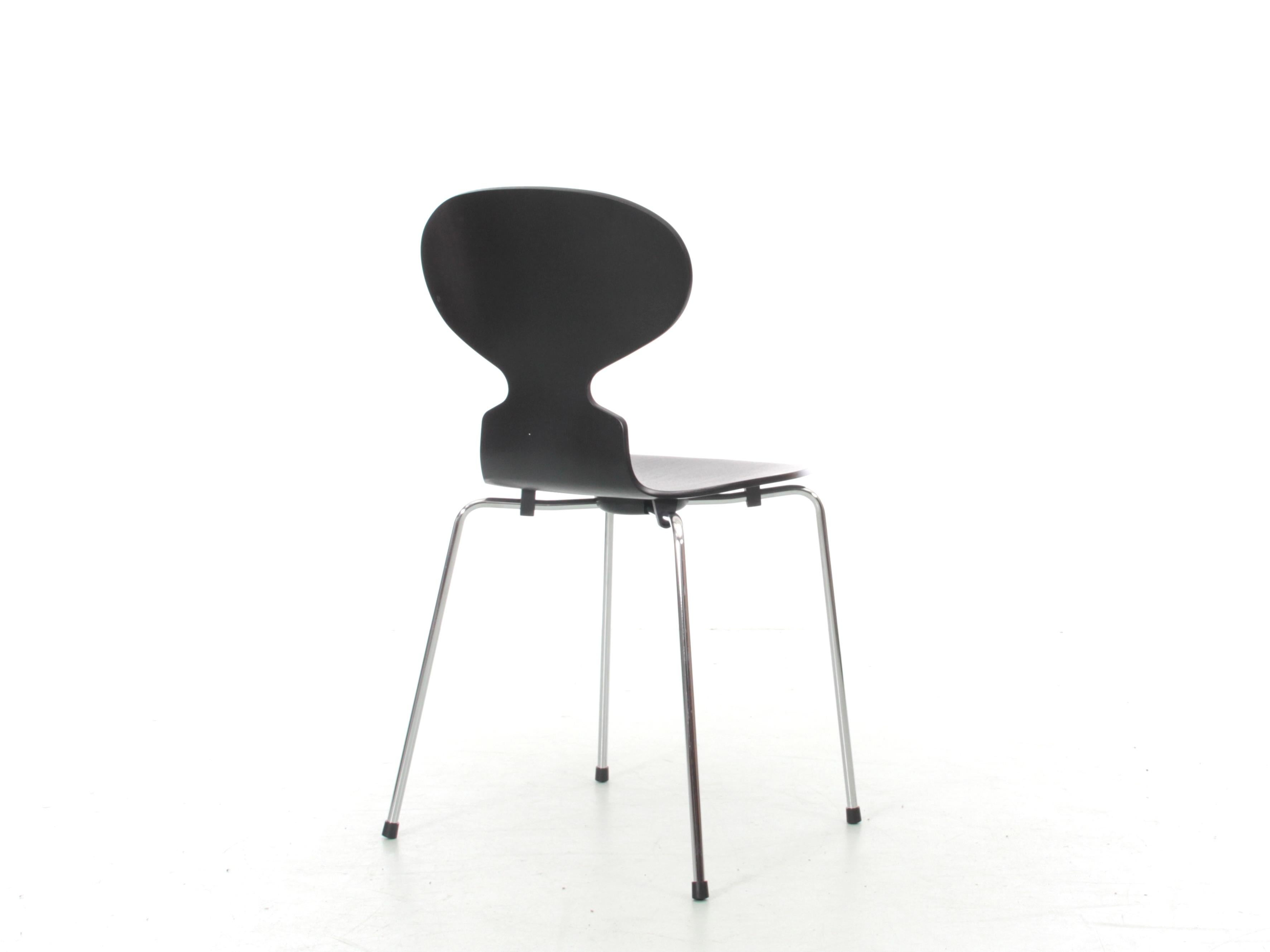 Contemporary Mid-Century Modern Scandinavian  Set of Hant Chairs, 4 Legs