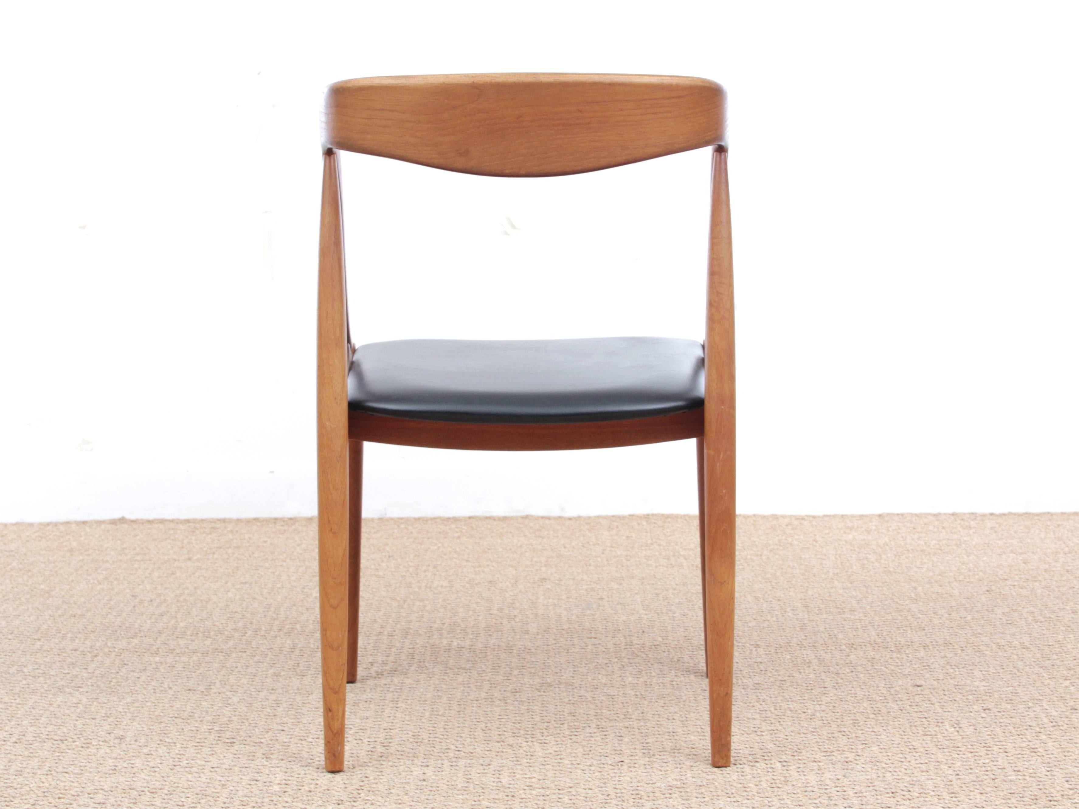 Mid-Century Modern Scandinavian Set of Six Dining Chairs in Teak In Good Condition In Courbevoie, FR