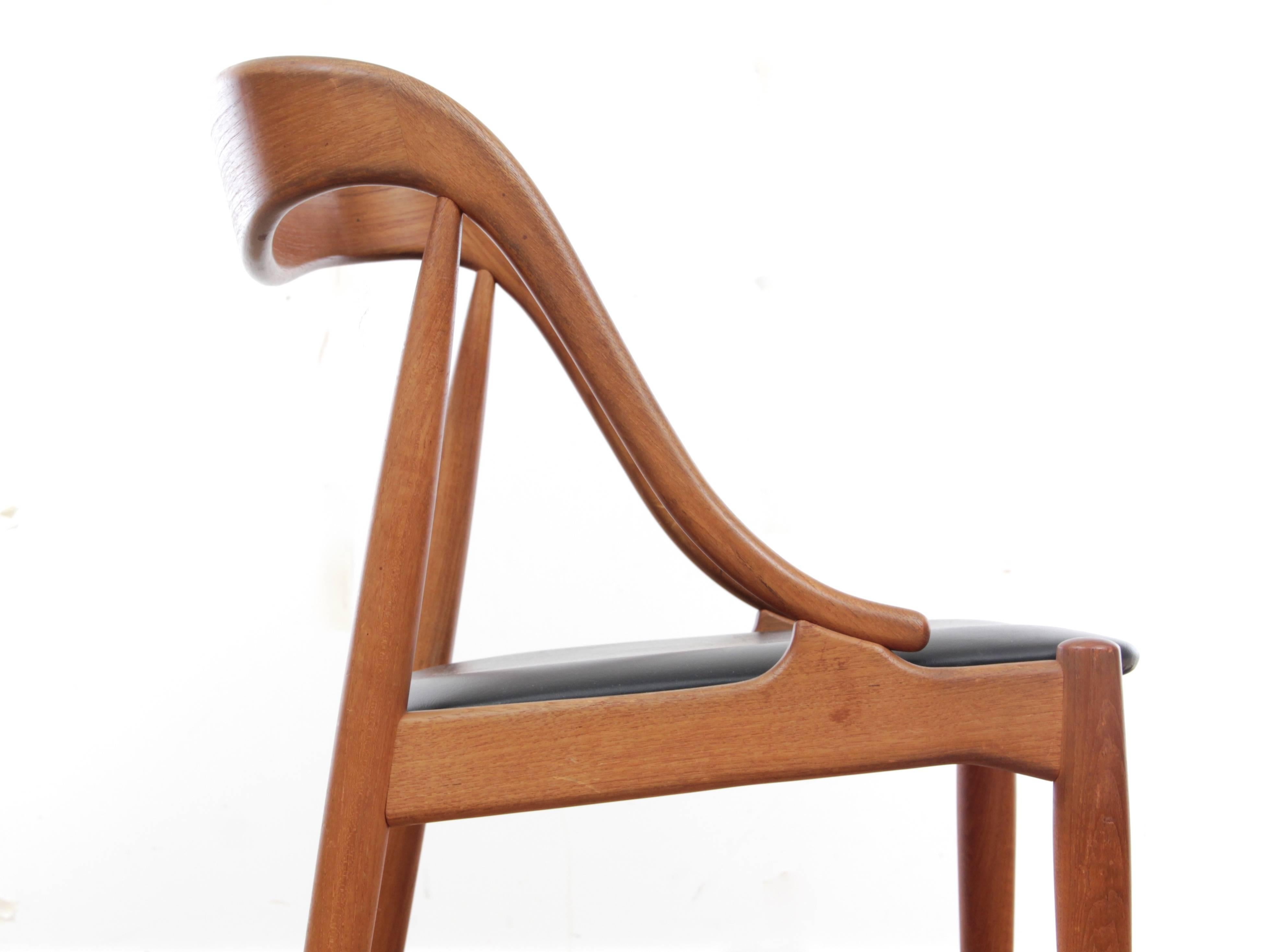 Mid-Century Modern Scandinavian Set of Six Dining Chairs in Teak 3