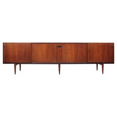 Mid-Century Modern Scandinavian Side Bord in Rosewood by Harry Rosengren Hansen