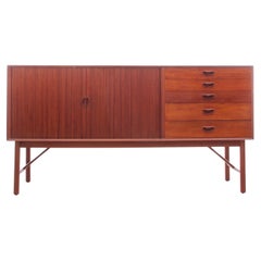 Scandinavian Mid-Century Modern Teak Sideboard, Model 4004, Olli Borg/Asko,  1955 at 1stDibs | olli borg senkki, borgi skaala, olli borg asko