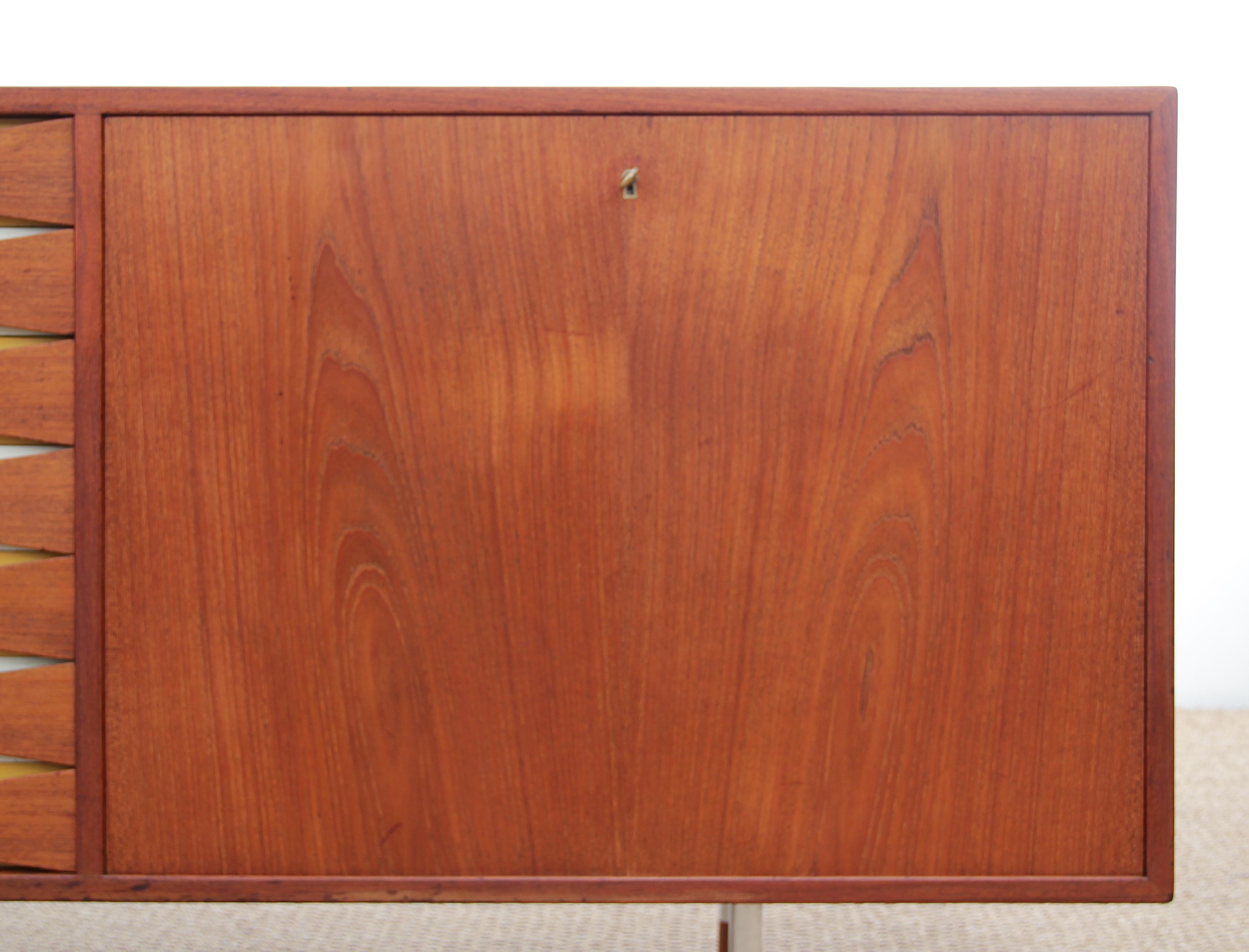 Mid-Century Modern Scandinavian Sideboard Model 29A by Arne Vodder 2