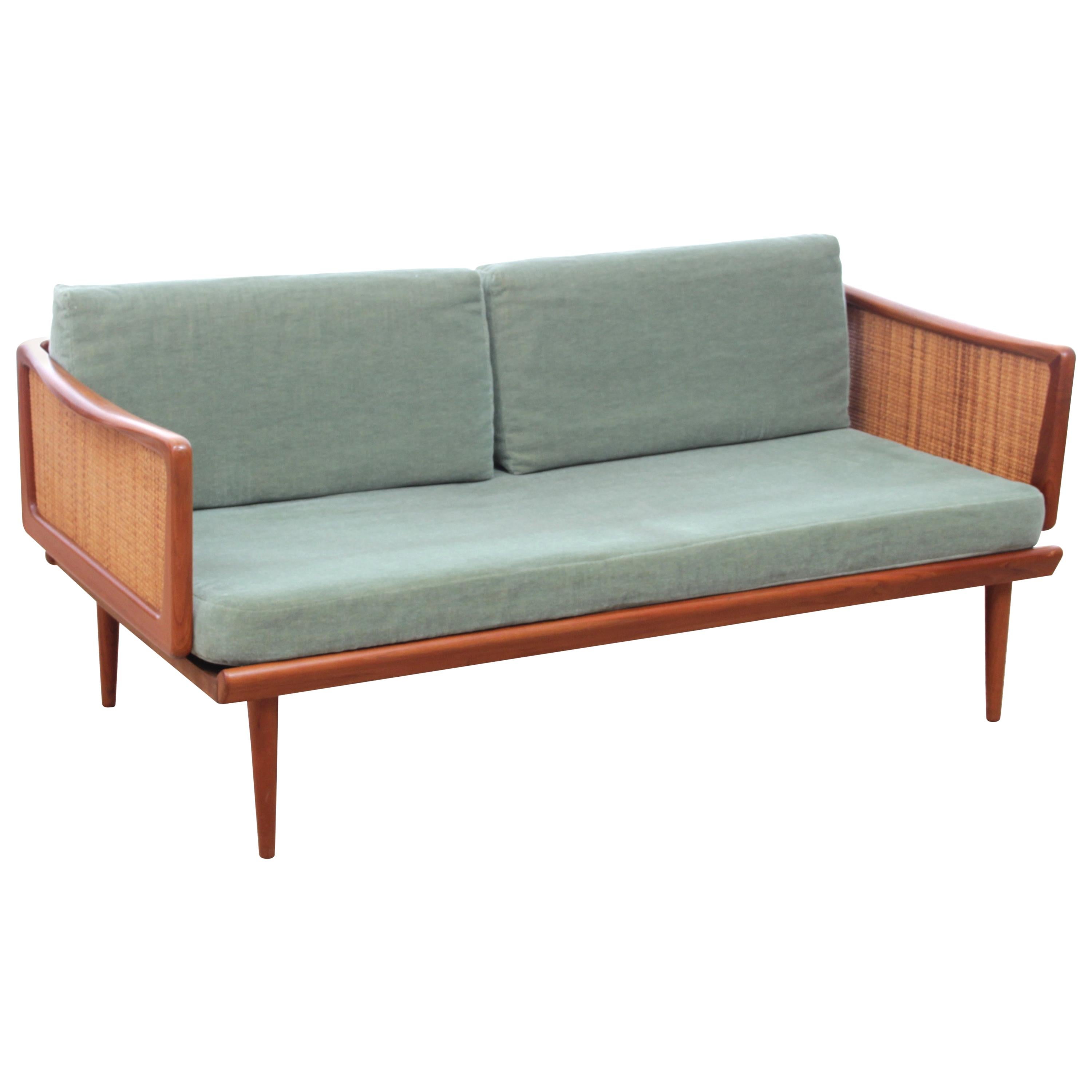 Mid-Century Modern Scandinavian Sofa 2 Seats FD451 by Peter Hvidty & Orla Mølga