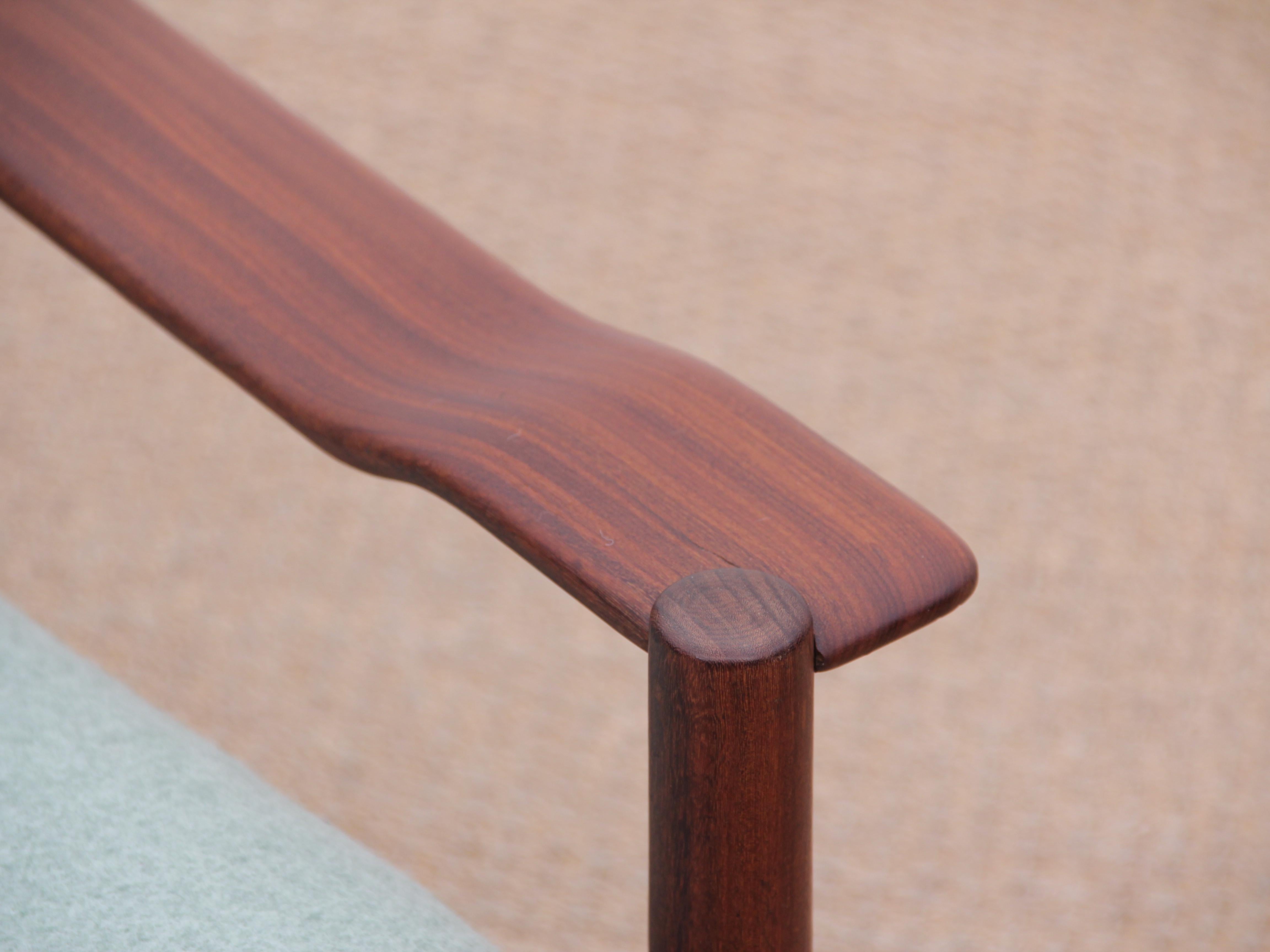 Divano scandinavo moderno di metà secolo in teak in vendita 1