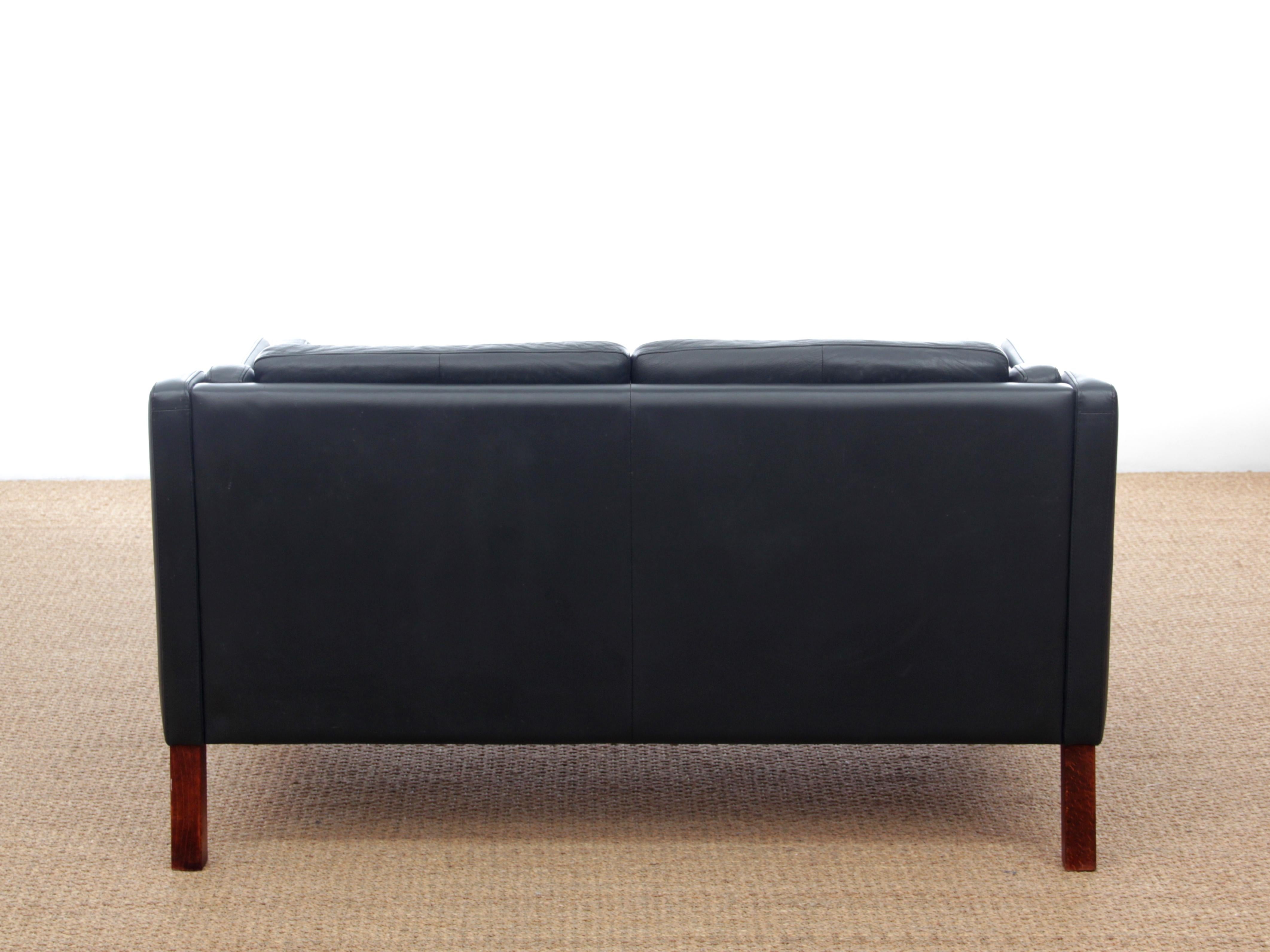 Mid-Century Modern Scandinavian Sofa Model 2212 by Borge Mogensen (Leder)