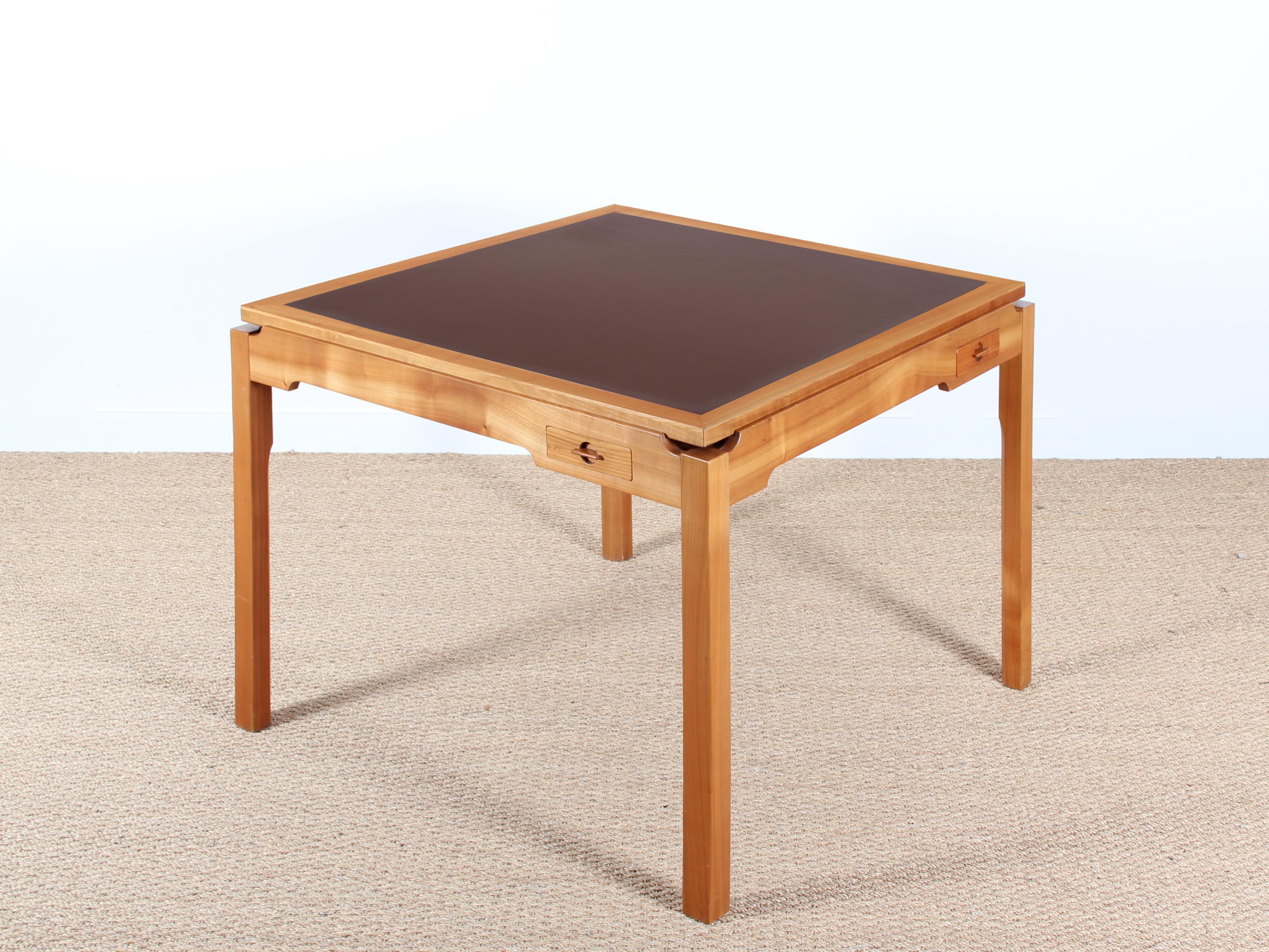 Mid-Century Modern scandinavian square game table by Gorm Lindum et Rolf Middelboe. Referenced by the Design Museum Denmark under number RP04078.