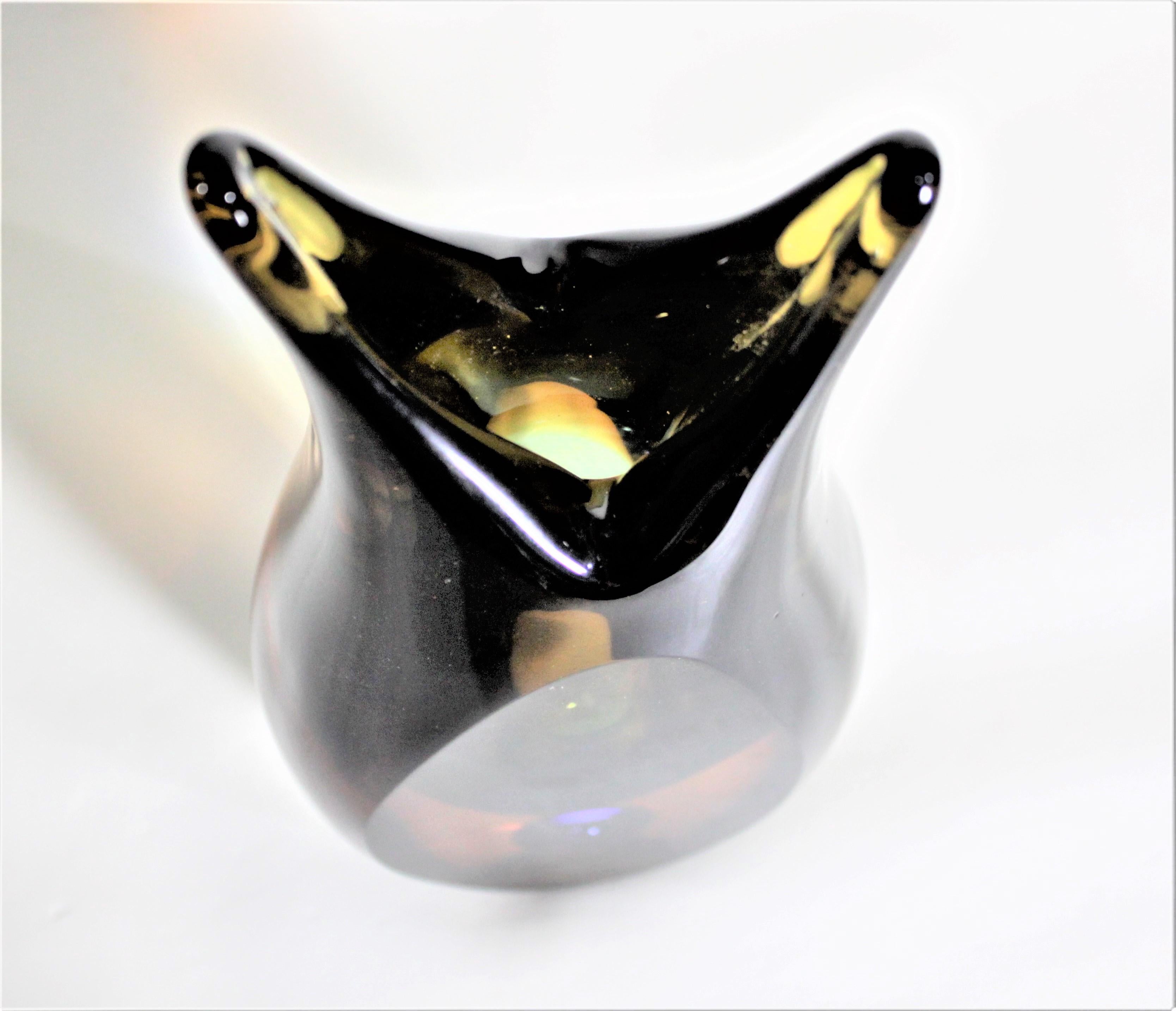Mid-Century Modern Scandinavian Studio Art Glass Vase In Good Condition For Sale In Hamilton, Ontario