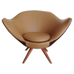 Mid-Century Modern Scandinavian-Style Lounge Chair