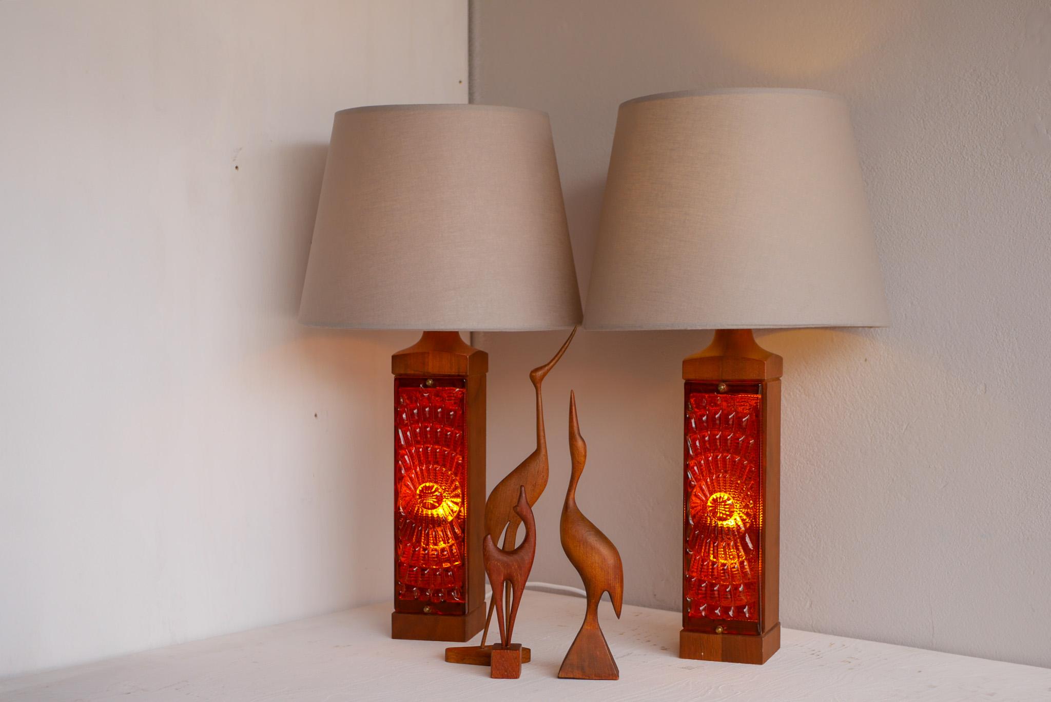 Lámparas de mesa escandinavas de teca y cristal, modernas de mediados de siglo, Hovmantorp, Suecia en venta 2