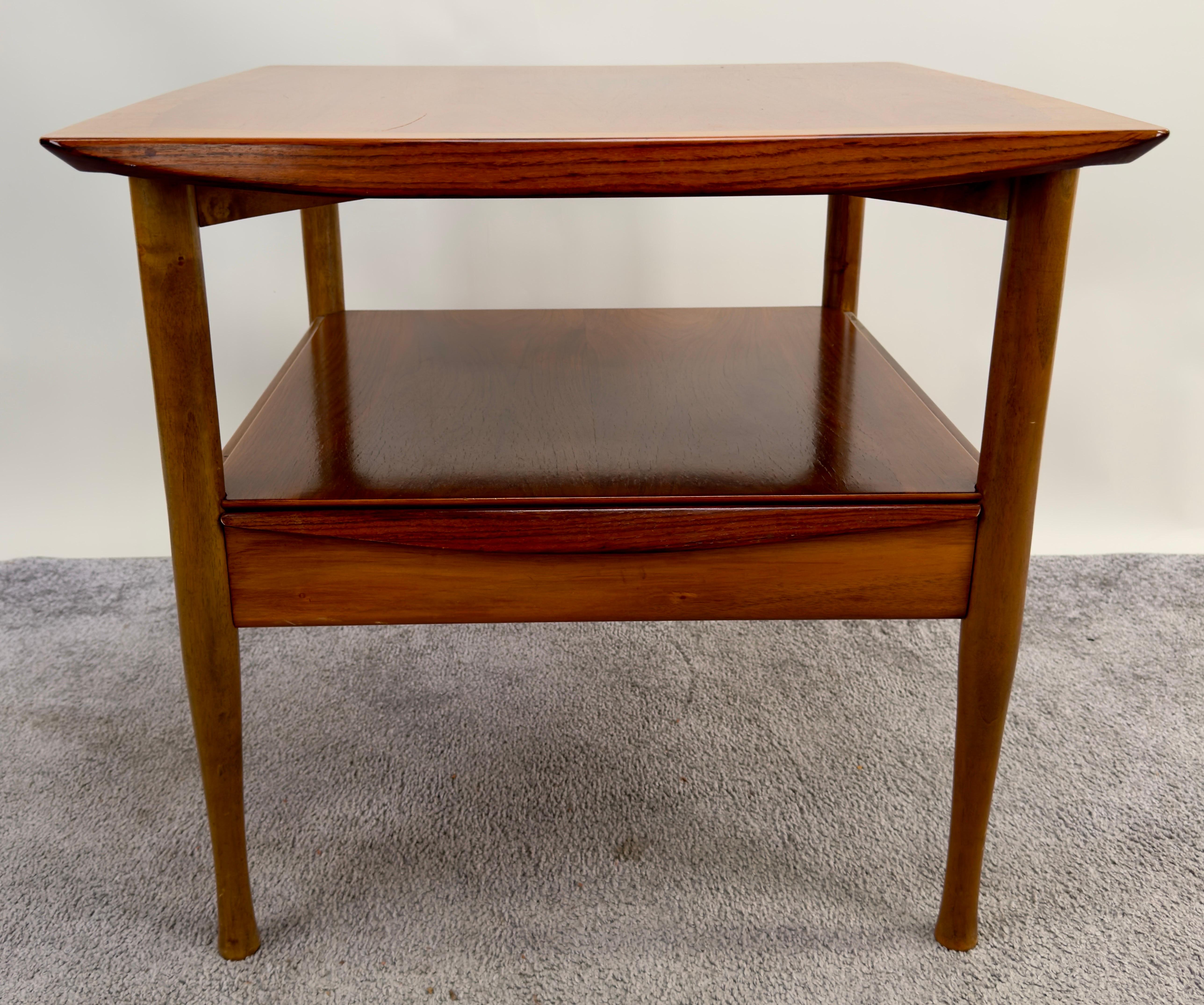 Mid Century Modern Scandinavian Teak Side Table with Shelf after Finn Juhl  For Sale 7