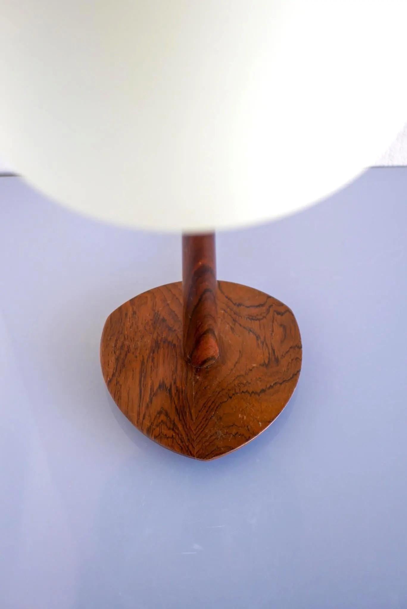 Mid-century modern Scandinavian Teak table lamp, Eskilstuna AB, Sweden For Sale 4