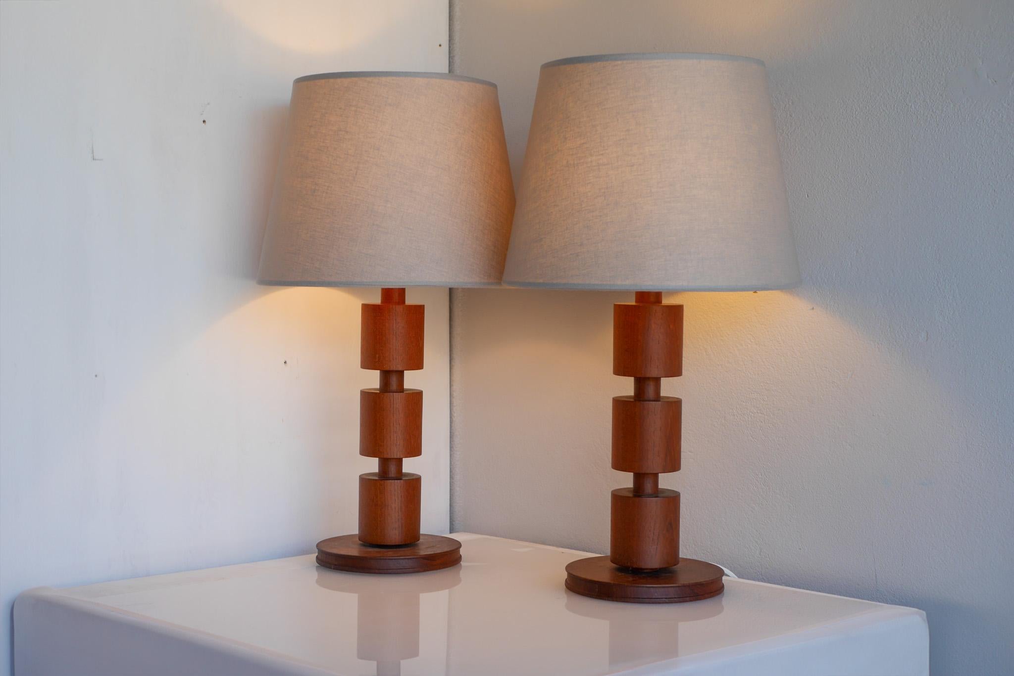 Modern Scandinavian vintage Teak table lamps from Möllers, Sweden 2