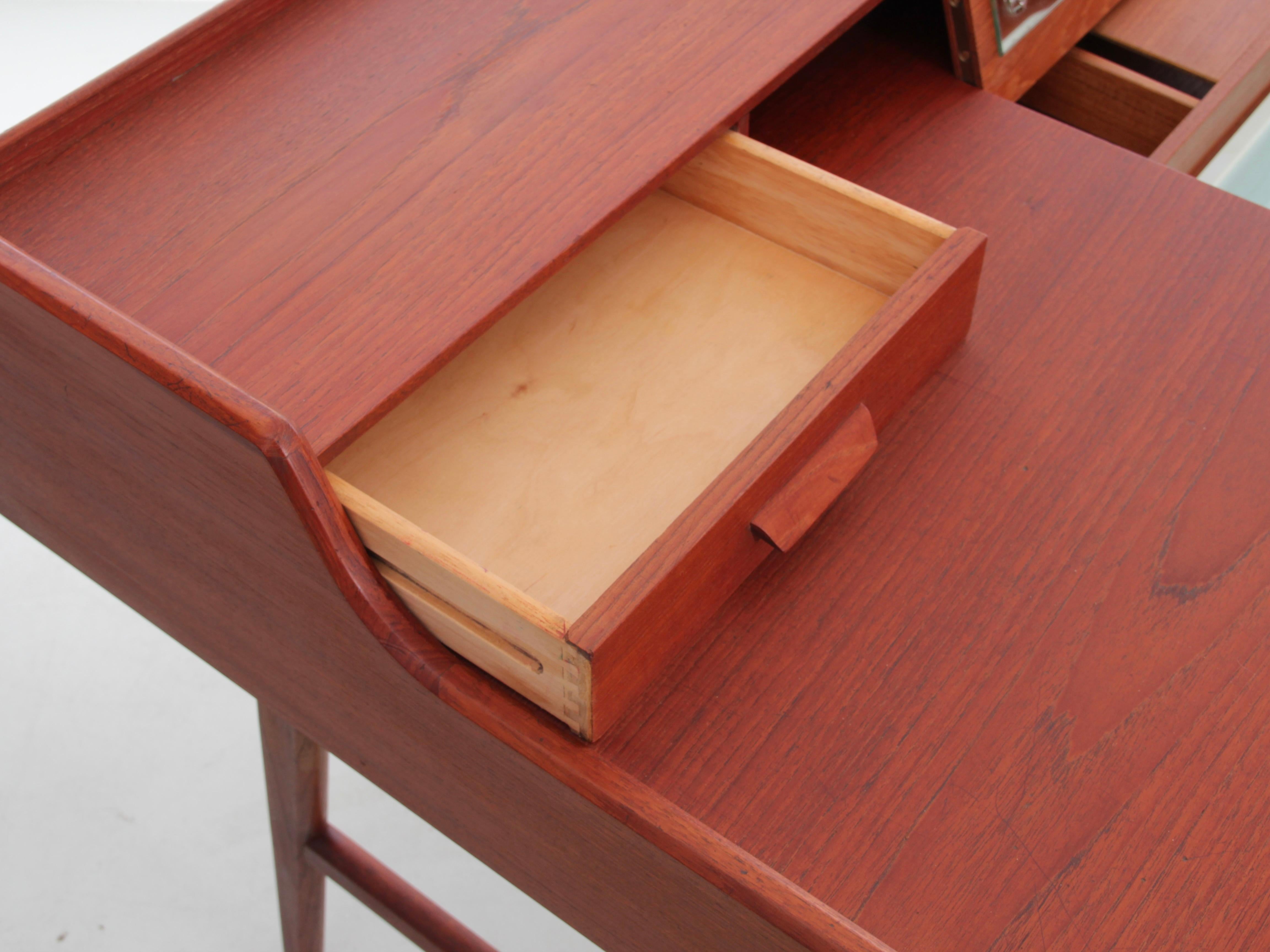Mid-Century Modern Scandinavian Vanity Desk in Teack by Arne Wahl Iversen For Sale 2