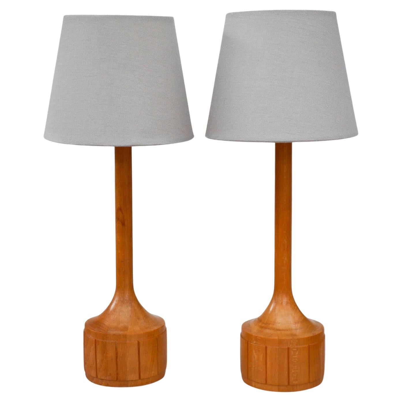 Mid-century Modern Scandinavian vintage oak table lamps en venta