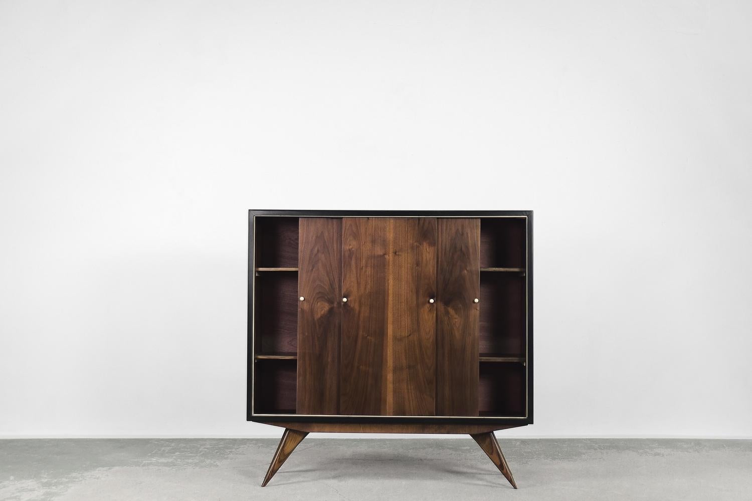 Vintage Classic Mid-Century Modern Scandinavian Dark Walnut Wood Cabinet, 1960er Jahre (Skandinavisch) im Angebot