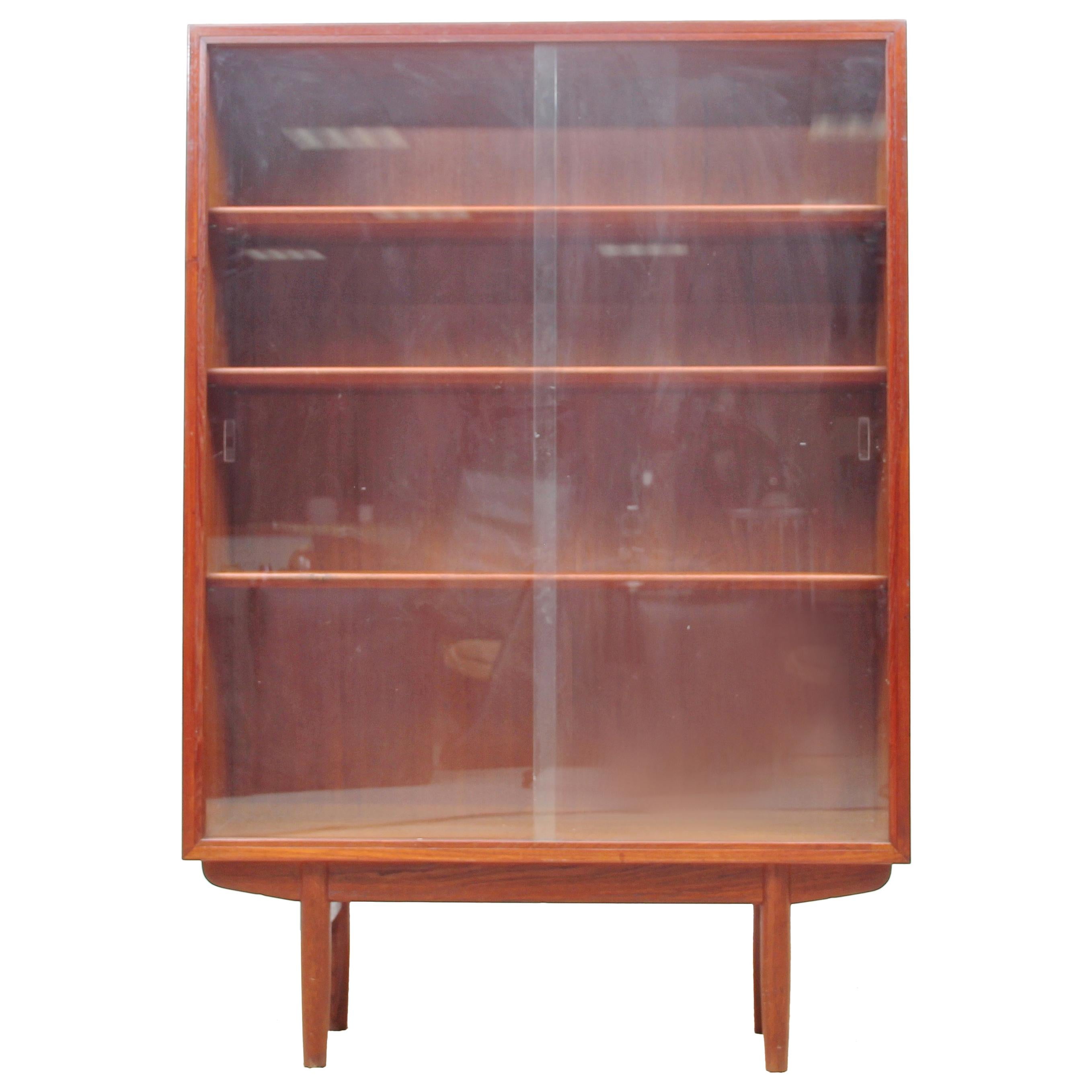 Mid-Century Modern Scandinavian Vitrine or Bookcase in Teak by Børge Mogensen