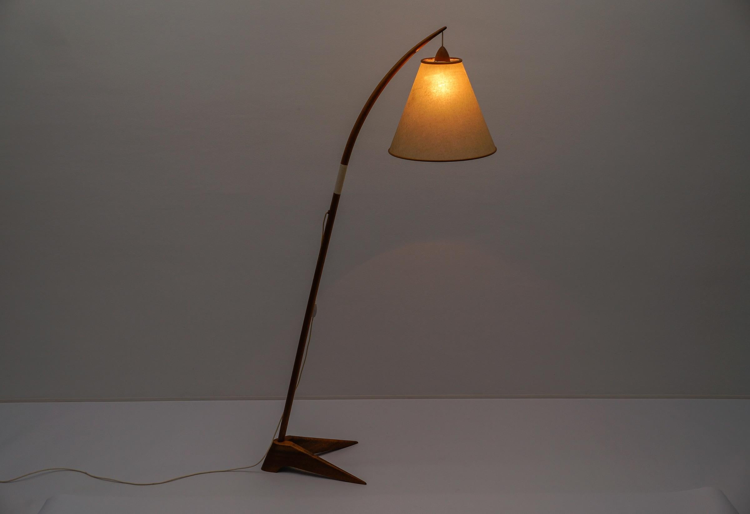 Mid-Century Modern scandinavian wooden arc floor lamp, 1950s For Sale 1