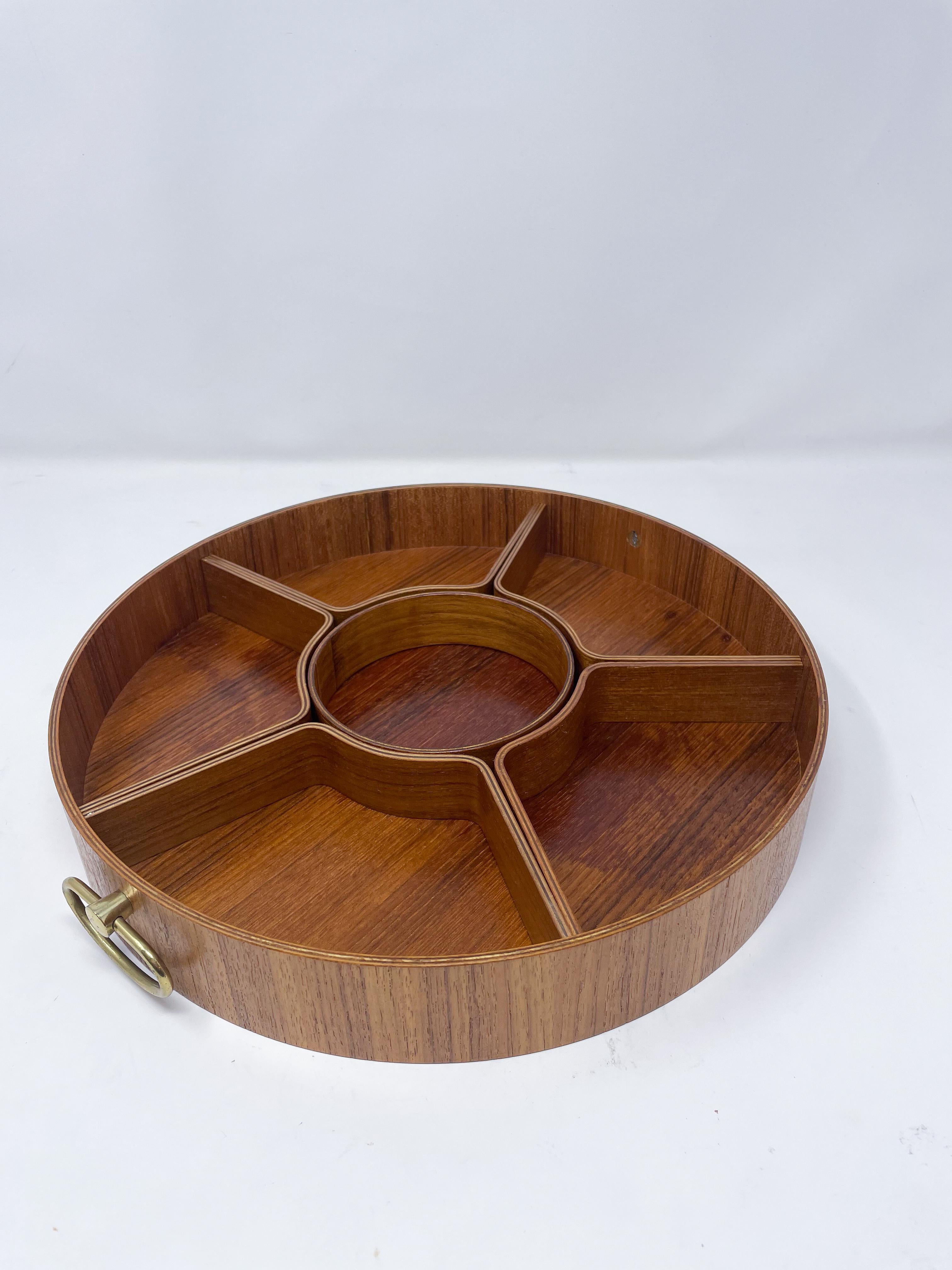 Mid-Century Modern Scandinavian wooden box, 1960s

Small wooden box, with compartiments.