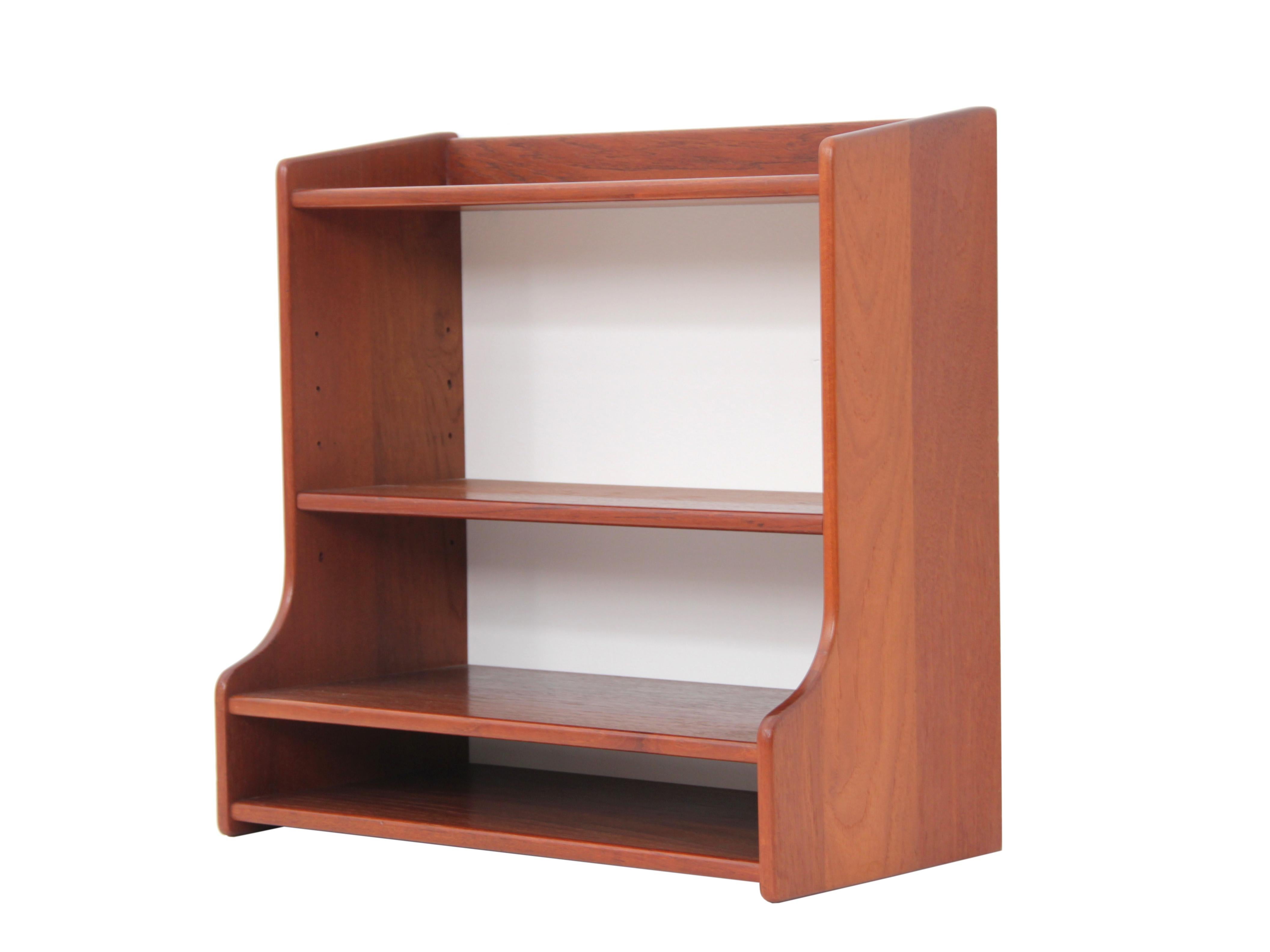 Mid-Century Modern scandinavianwall shelve in teak.