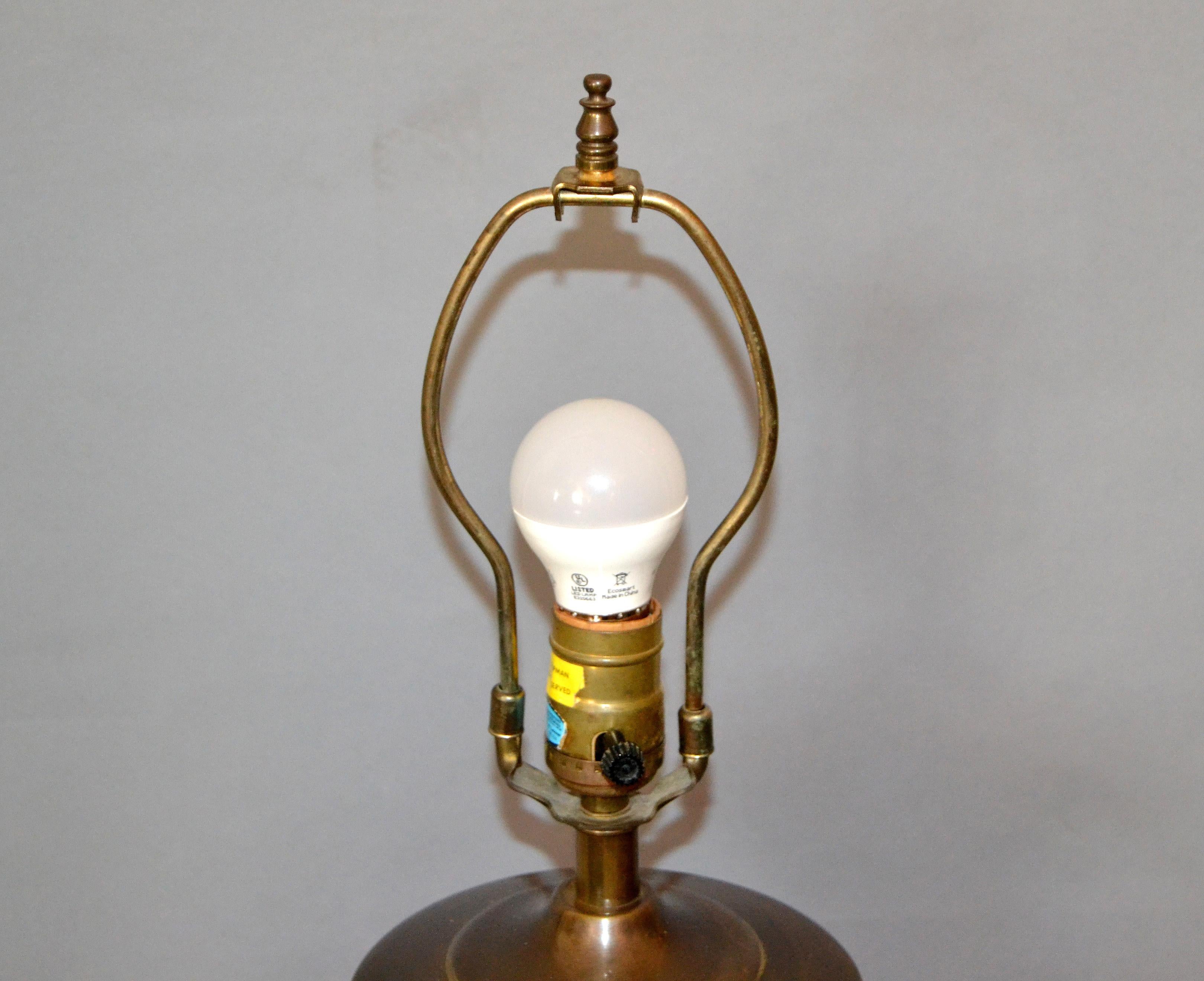 Moderne Tischlampe mit Scavo-Glasgriff in Rosa und Klarem Glas von Chapman aus der Mitte des Jahrhunderts im Angebot 3