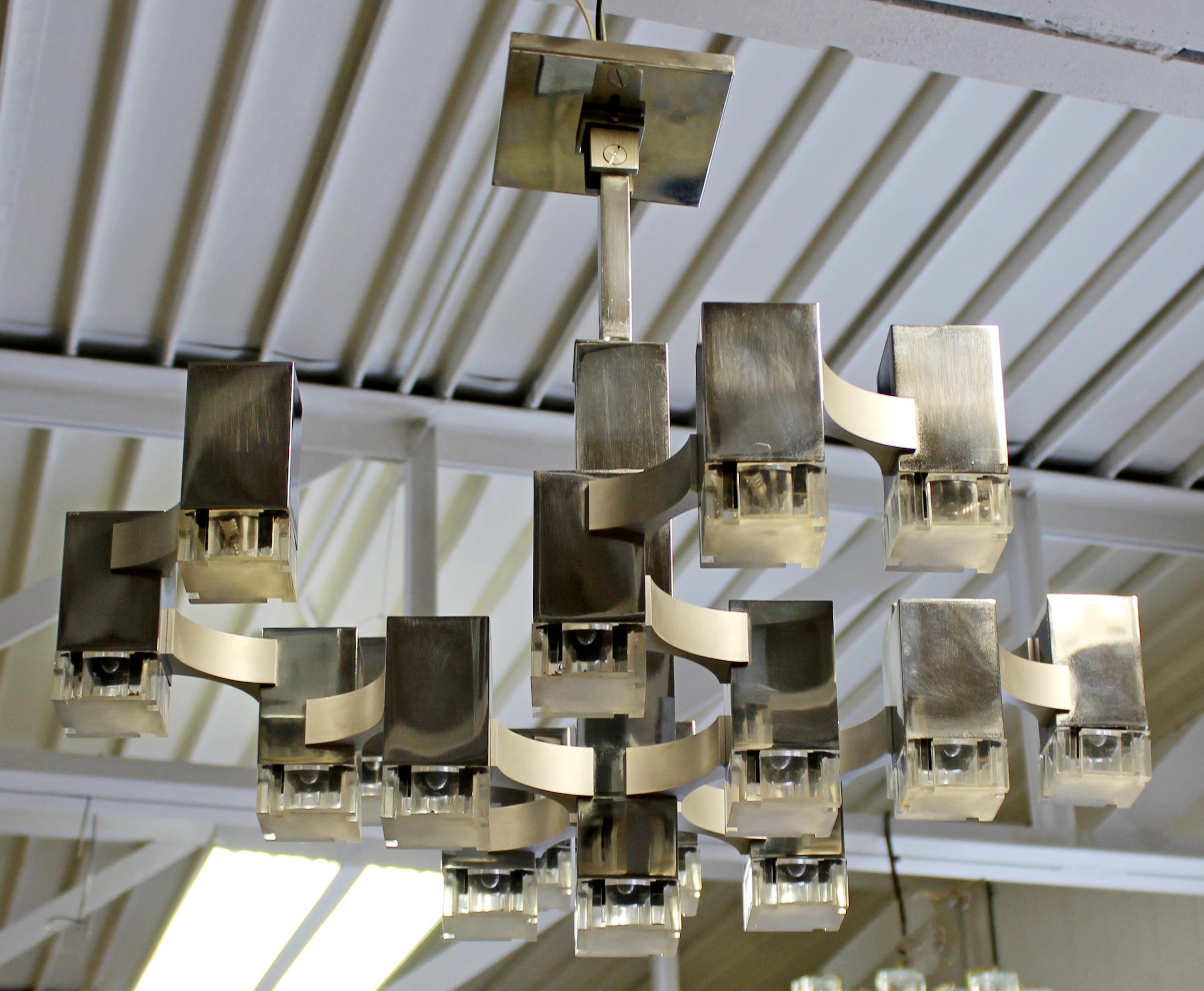 Mid-Century Modern Sciolari 17 Arm Cubic Chrome Chandelier Fixture Italian 1970s In Good Condition In Keego Harbor, MI