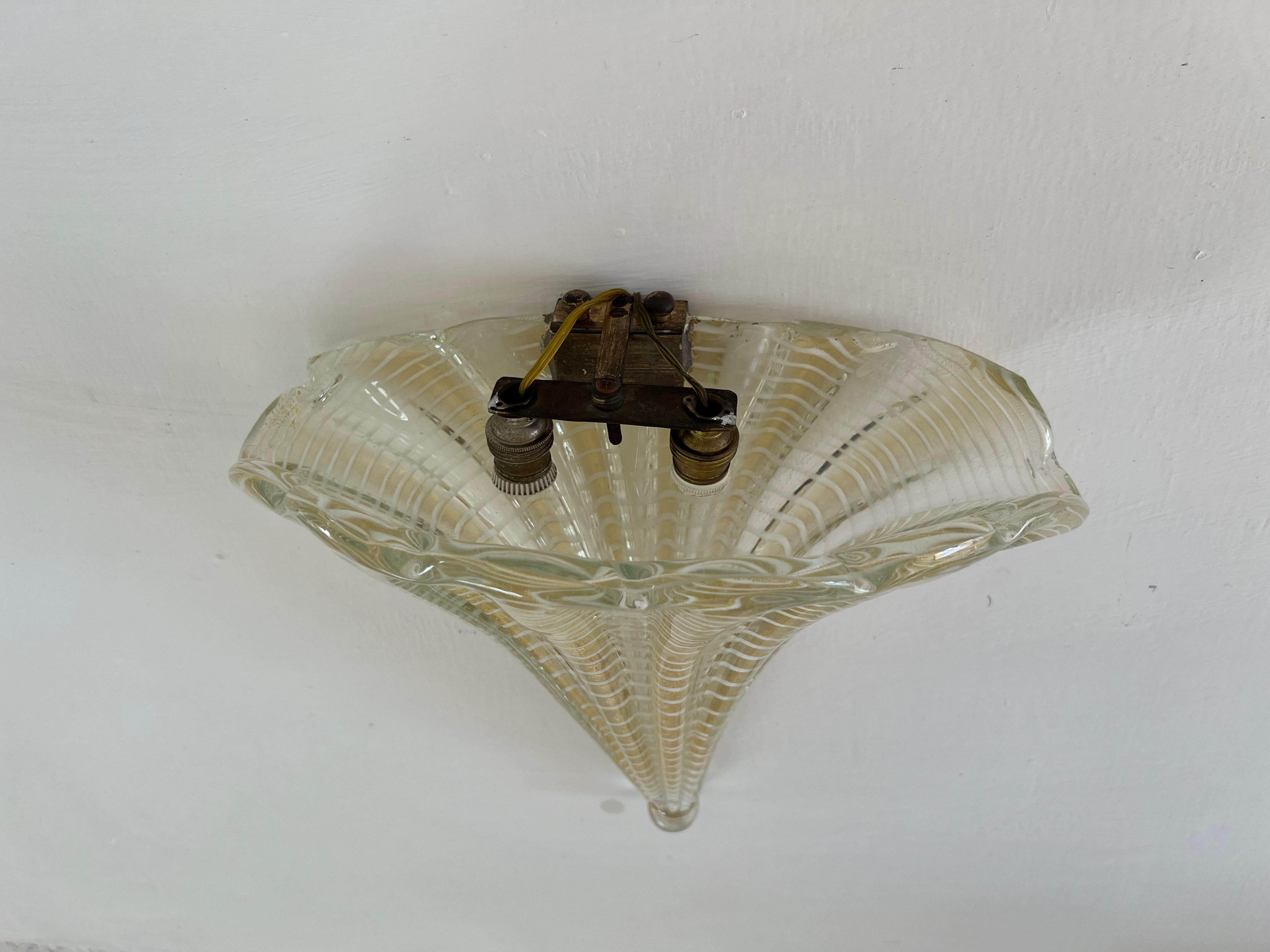 Mid-Century Modern Sconce Designed by Barovier Toso, Italy, circa 1960 For Sale 8