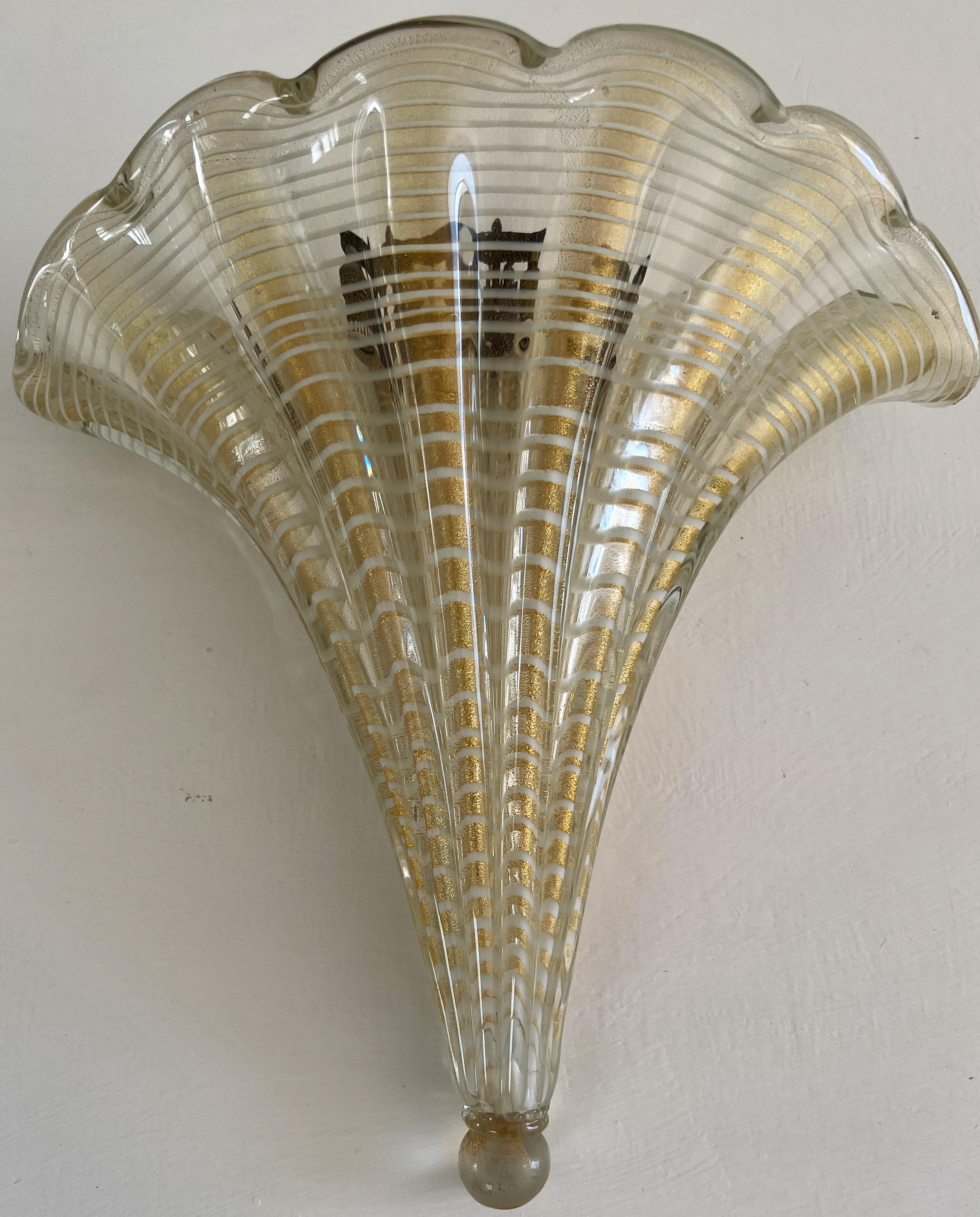 Mid-Century Modern Sconce Designed by Barovier Toso, Italy, circa 1960 In Good Condition For Sale In Merida, Yucatan