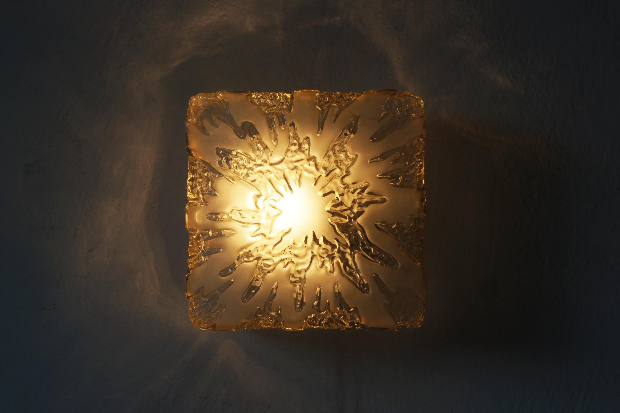 Sconcezza moderna di metà secolo in vetro e acciaio, anni '60 in vendita 1