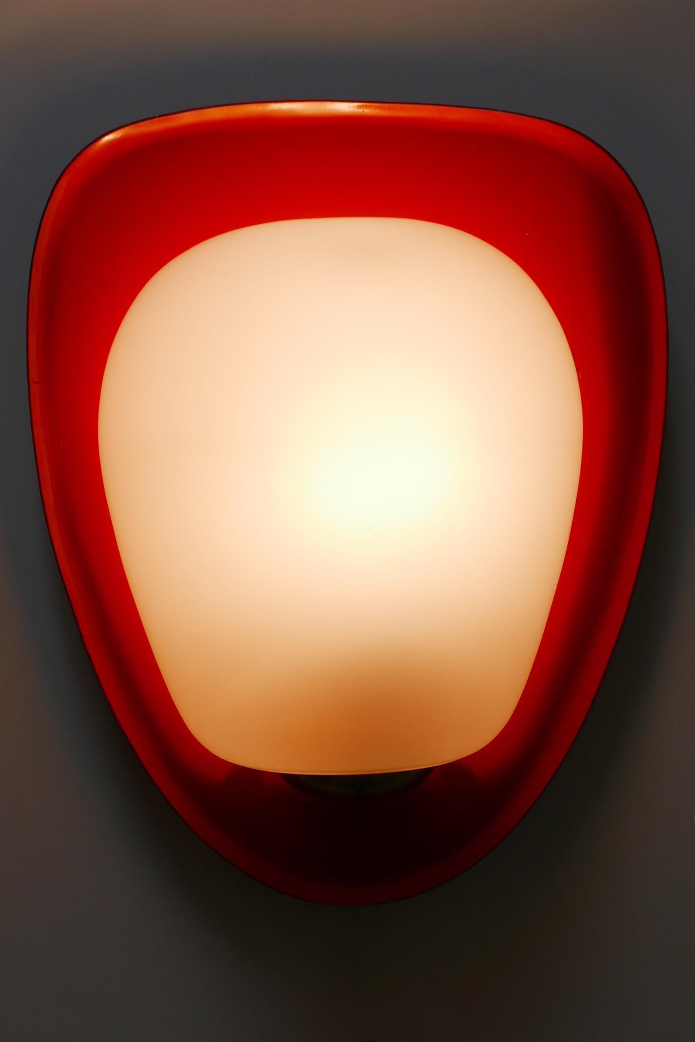 Mid-Century Modern Sconce 'Shell' by Wilhelm Wagenfeld for Peill & Putzler 1950s In Good Condition For Sale In Munich, DE