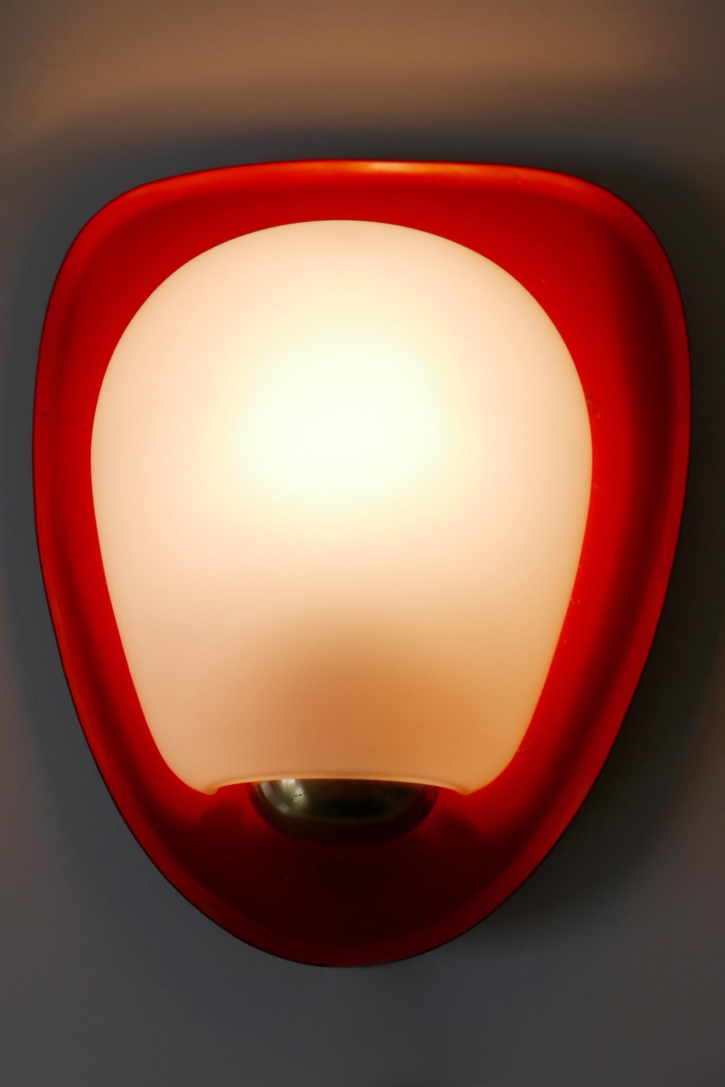 Metal Mid-Century Modern Sconce 'Shell' by Wilhelm Wagenfeld for Peill & Putzler 1950s For Sale