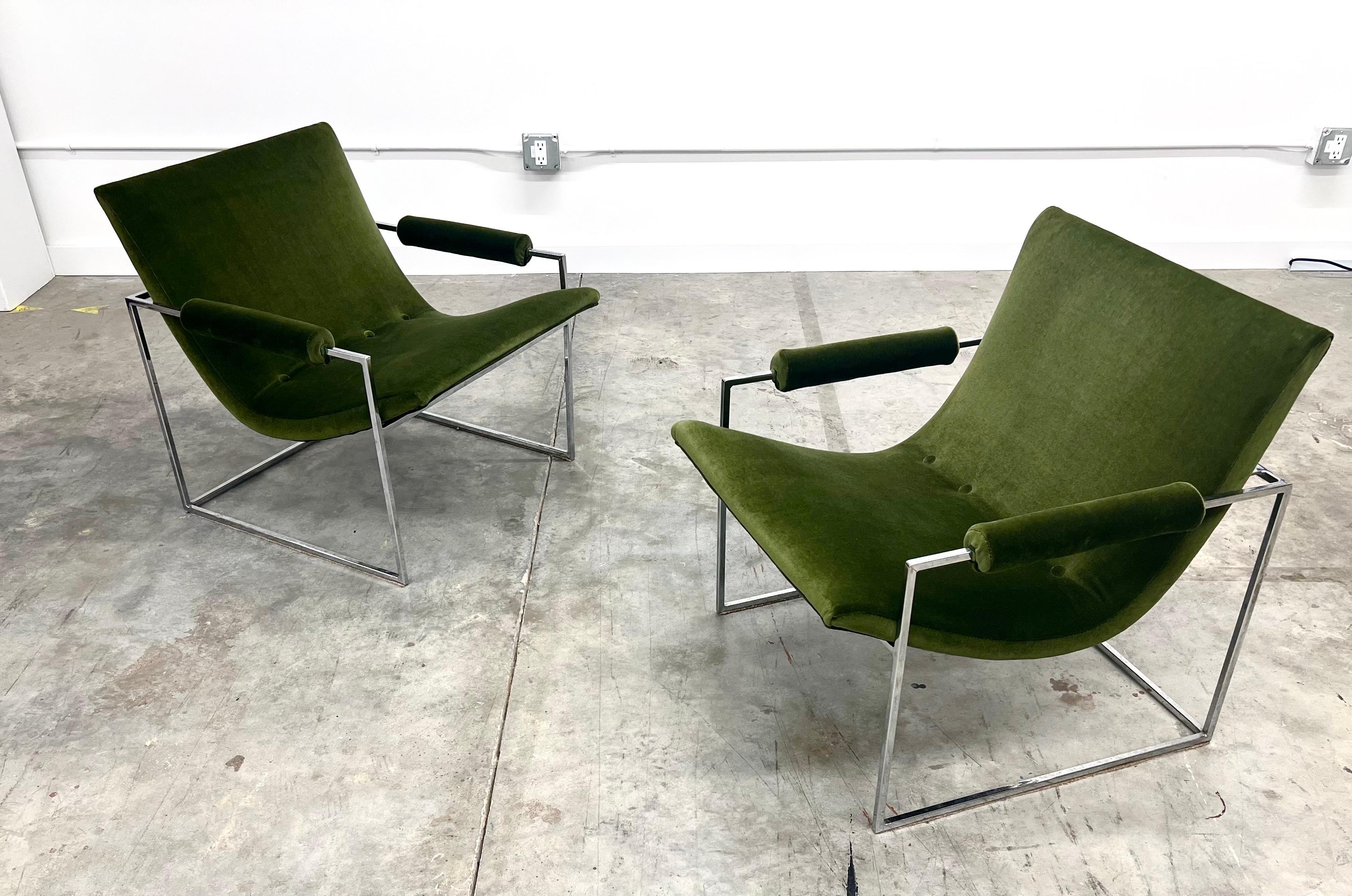 Mid Century Modern Scoop Chairs by Milo Baughman for Thayer Coggin - a Pair In Excellent Condition In Raleigh, NC