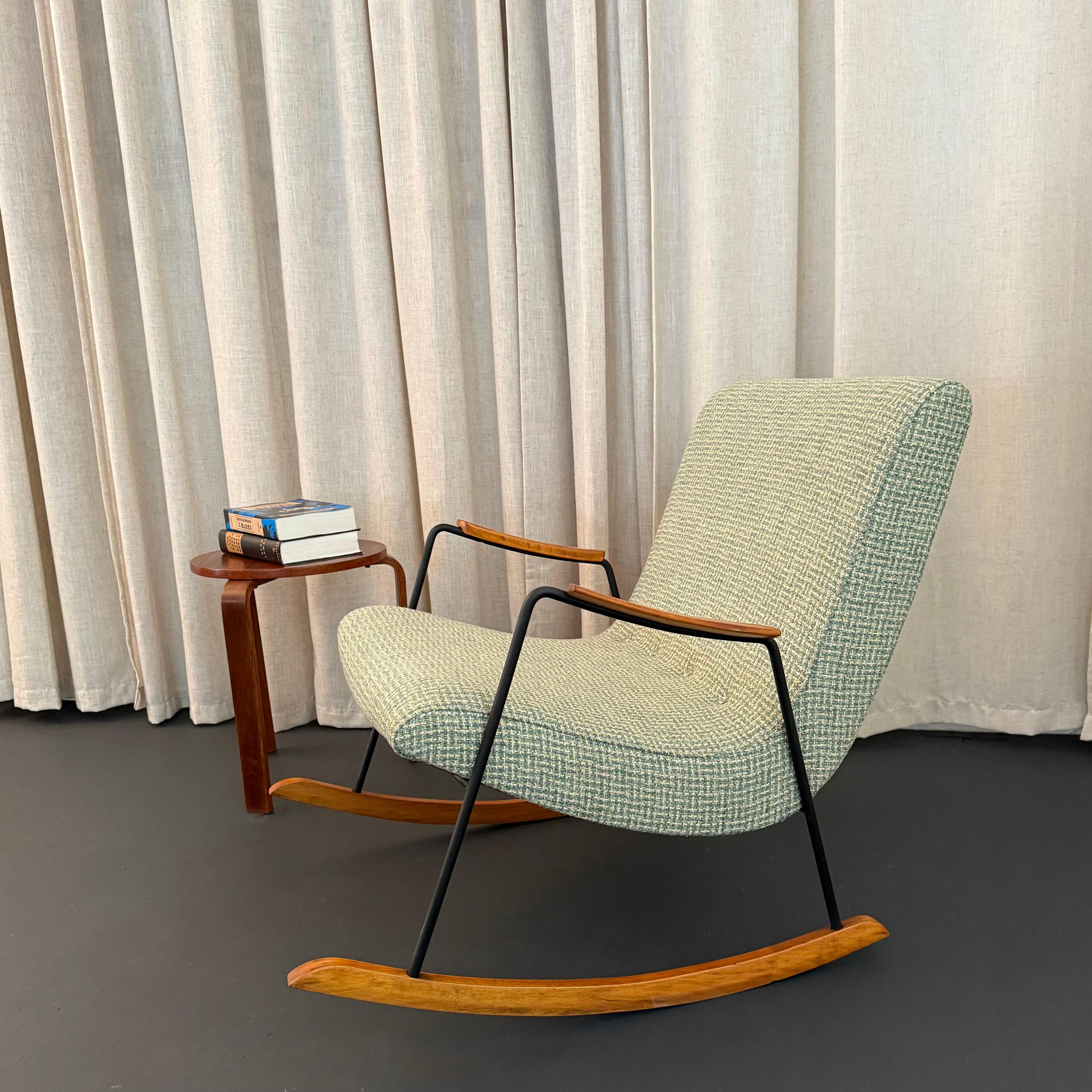 Mid-Century Modern Scoop Rocking Chair By Milo Baughman For Thayer Coggin 1