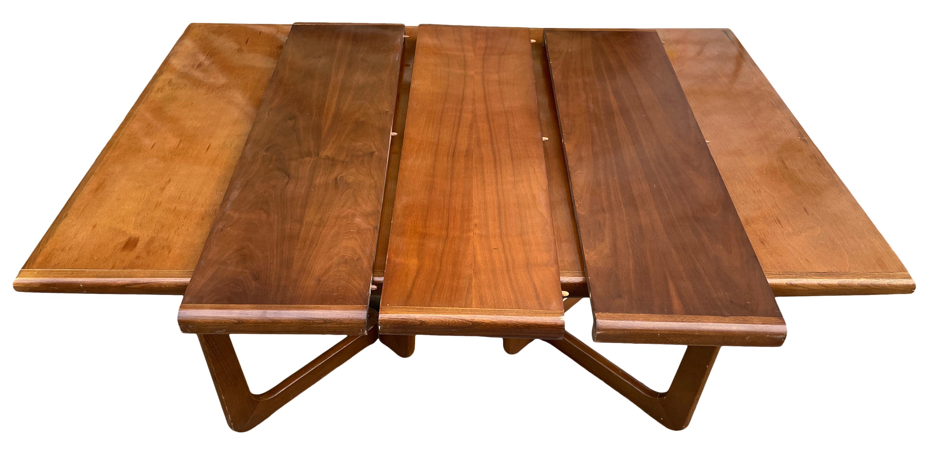 Mid-Century Modern Sculpted Base Walnut Dining Table Style of Adrian Pearsall  In Good Condition In BROOKLYN, NY